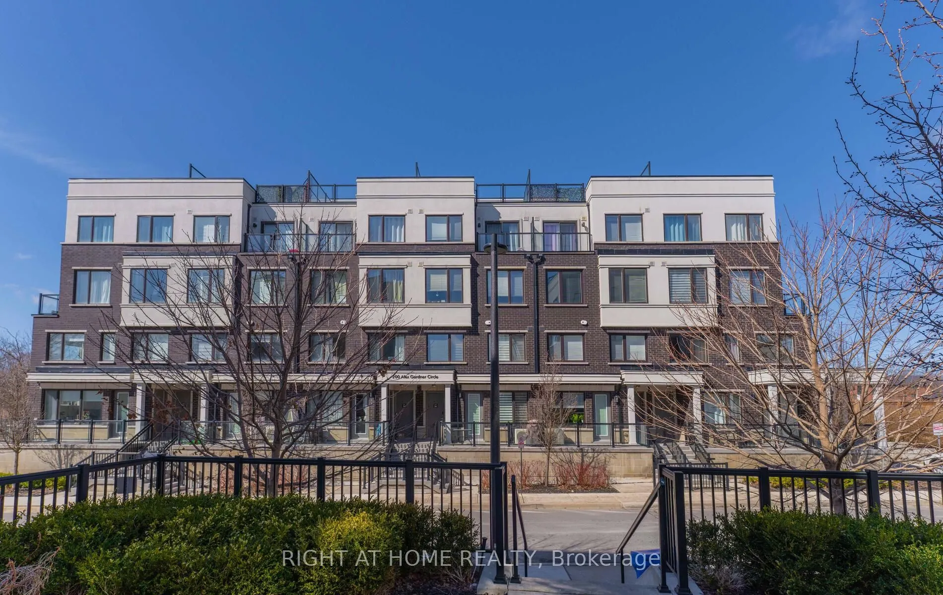 200 Alex Gardner Circle, #34