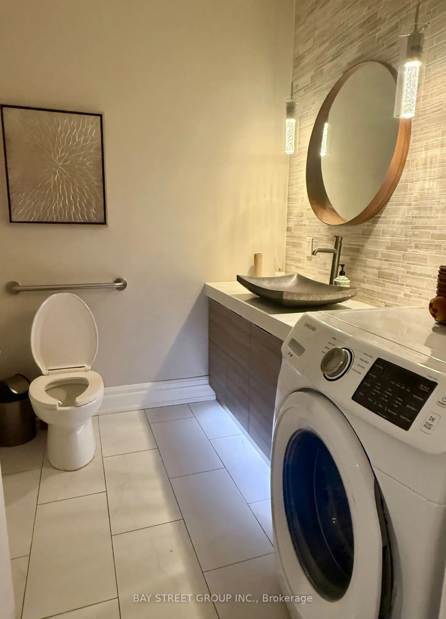 9140 Leslie Street, #103