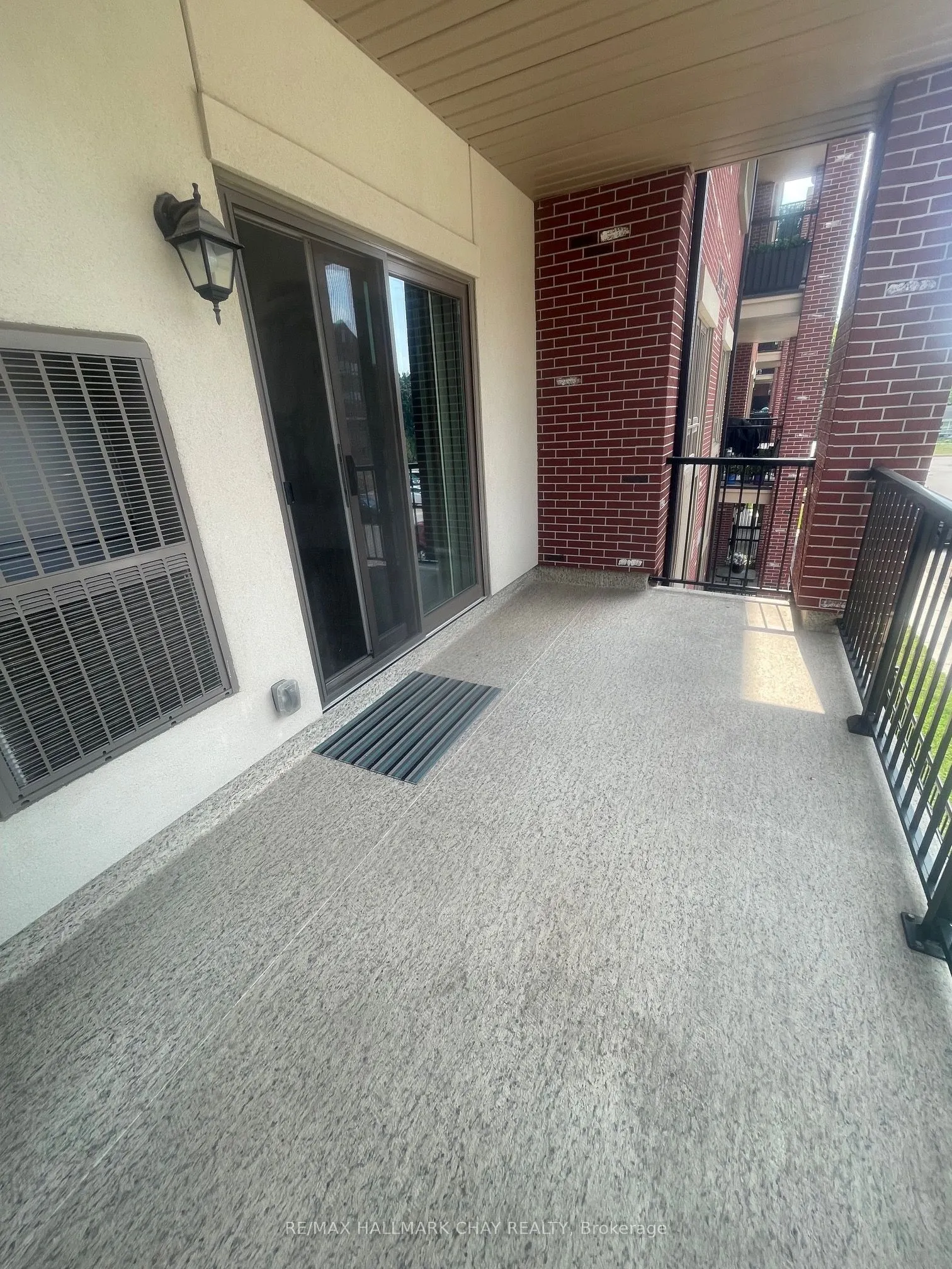 161 Wellington Street E, #205