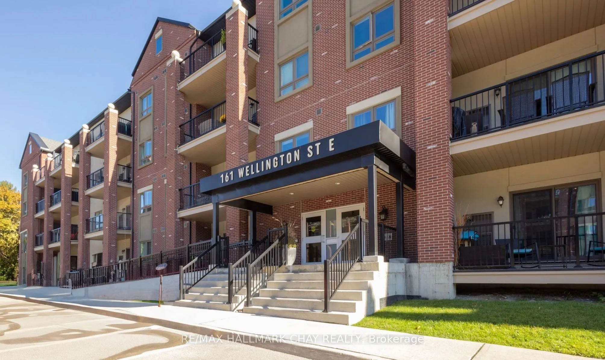161 Wellington Street E, #205