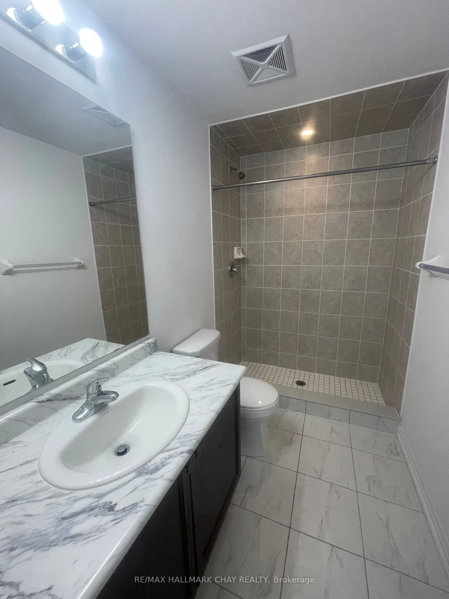 161 Wellington Street E, #205