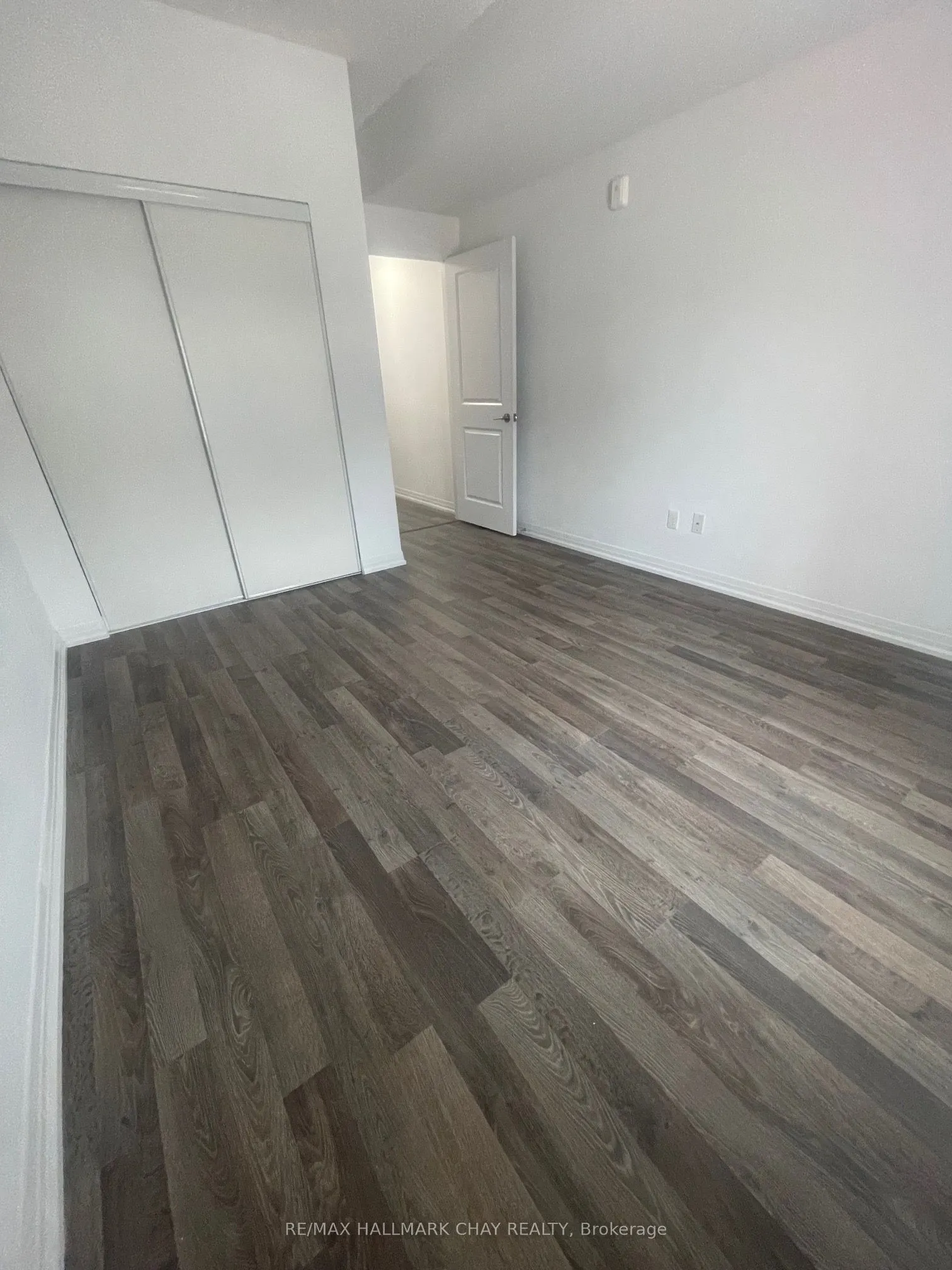 161 Wellington Street E, #205