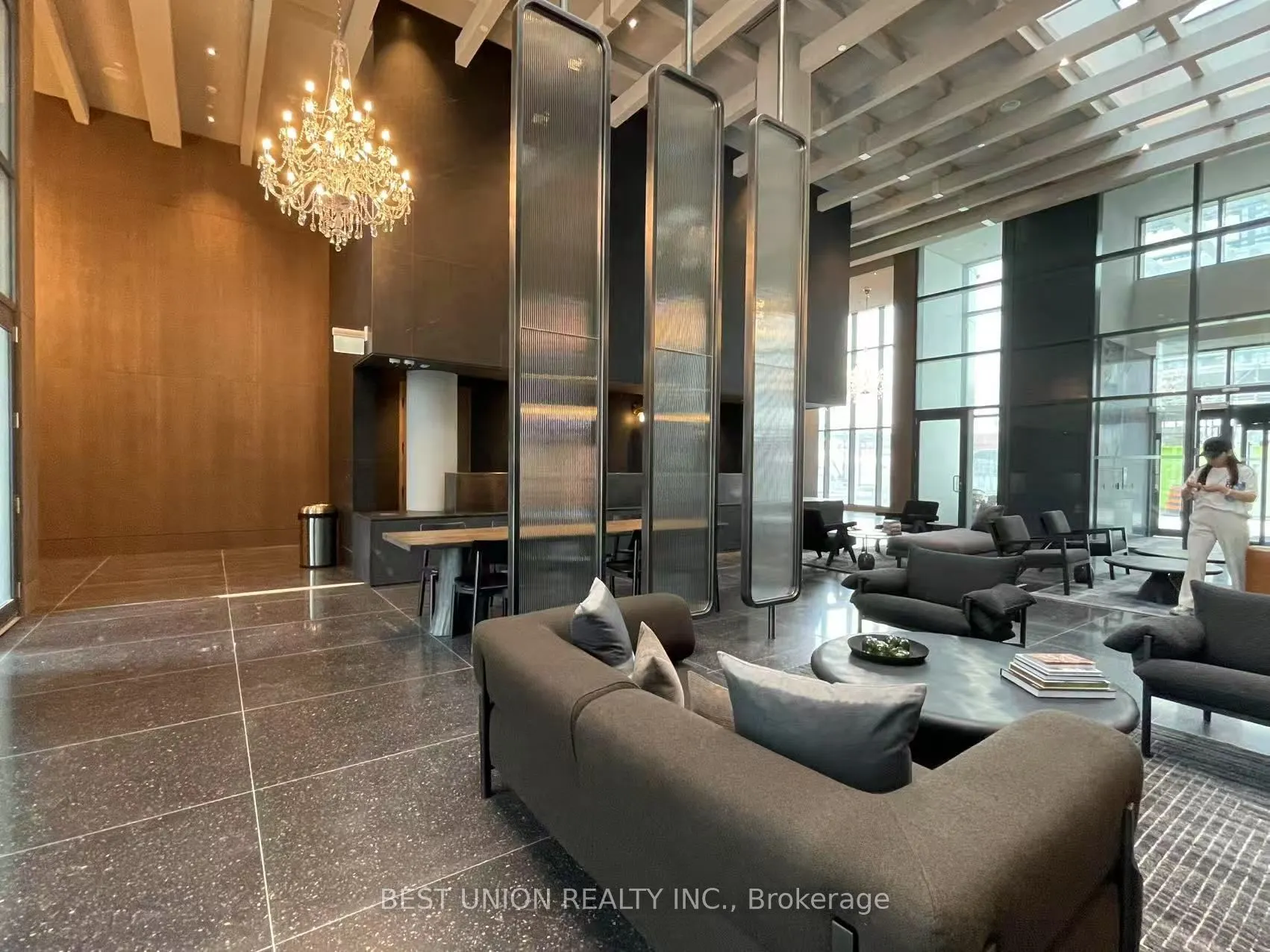 28 Interchange Way, #2802