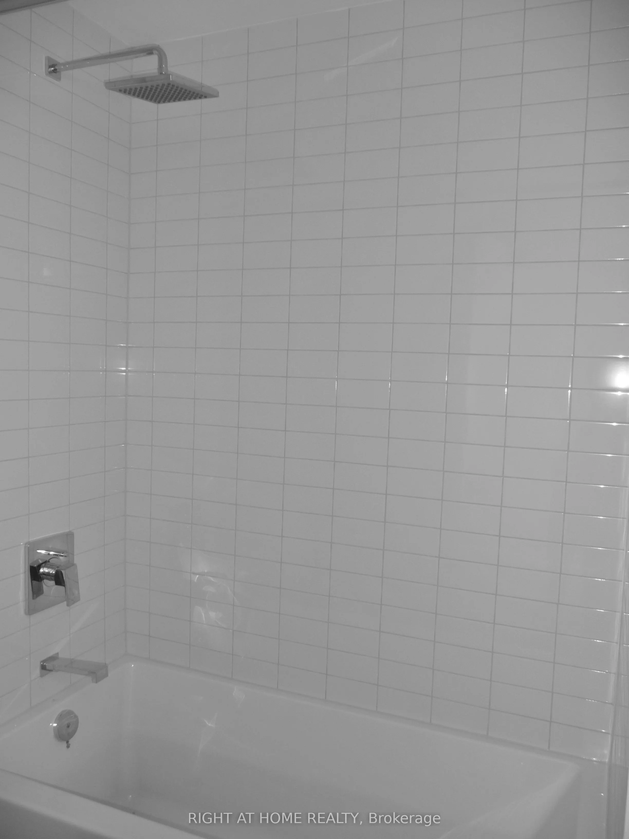 2908 Highway 7 Road, #2307