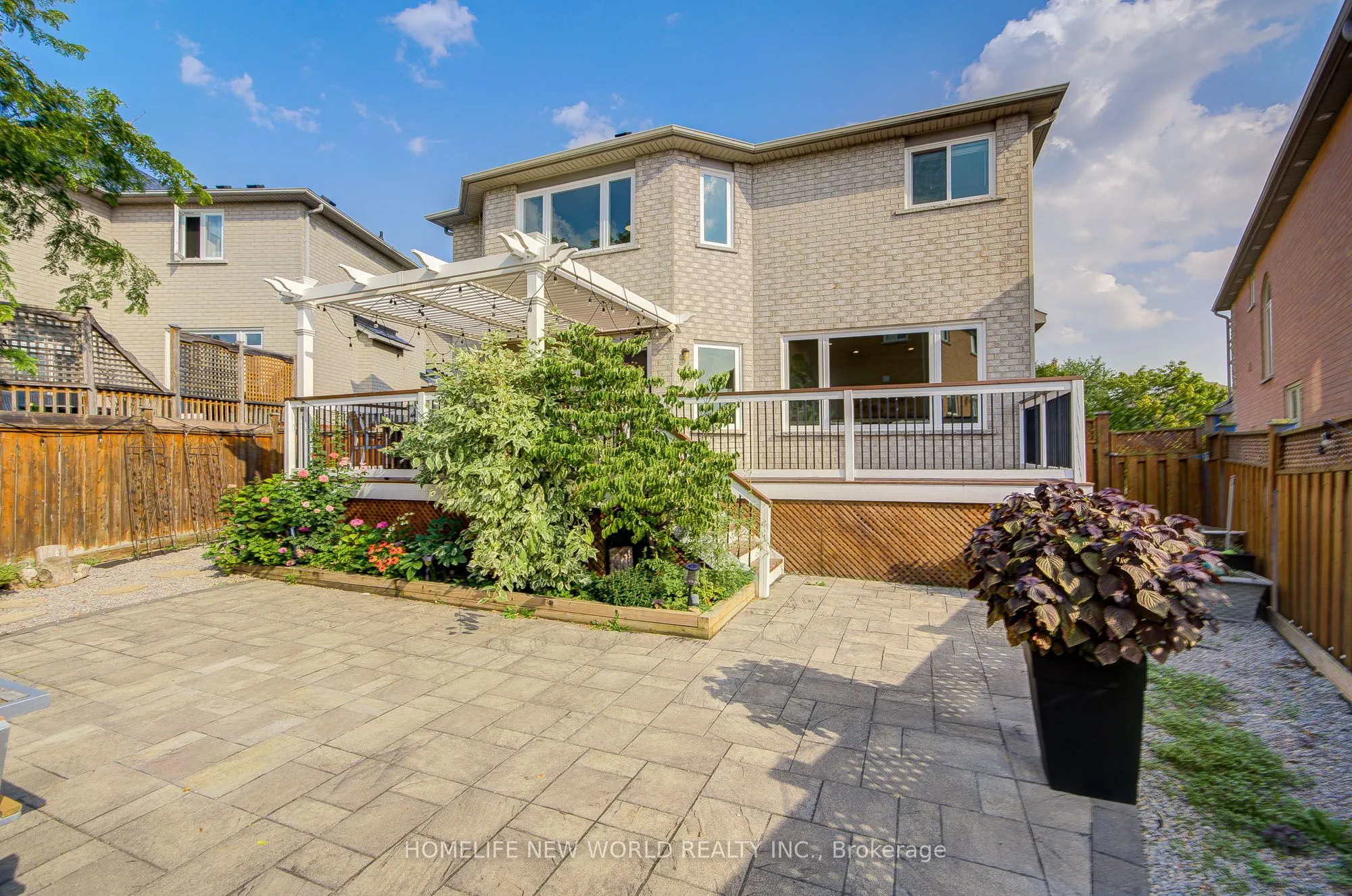 178 Alpine Crescent