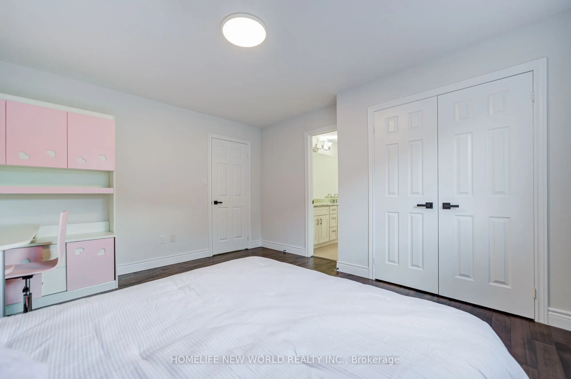178 Alpine Crescent