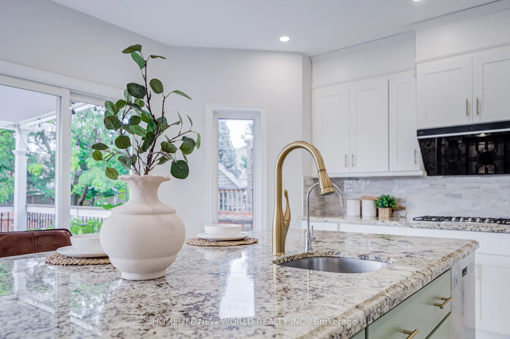 178 Alpine Crescent