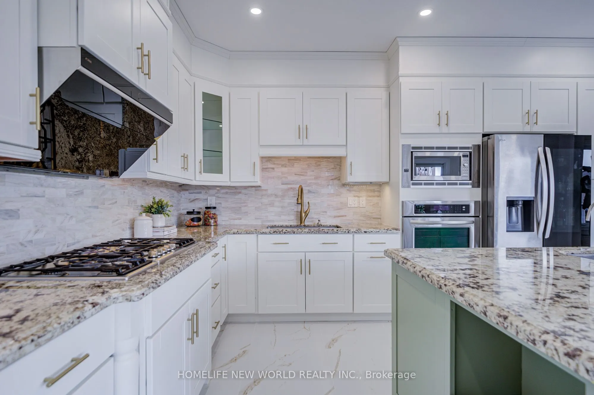 178 Alpine Crescent