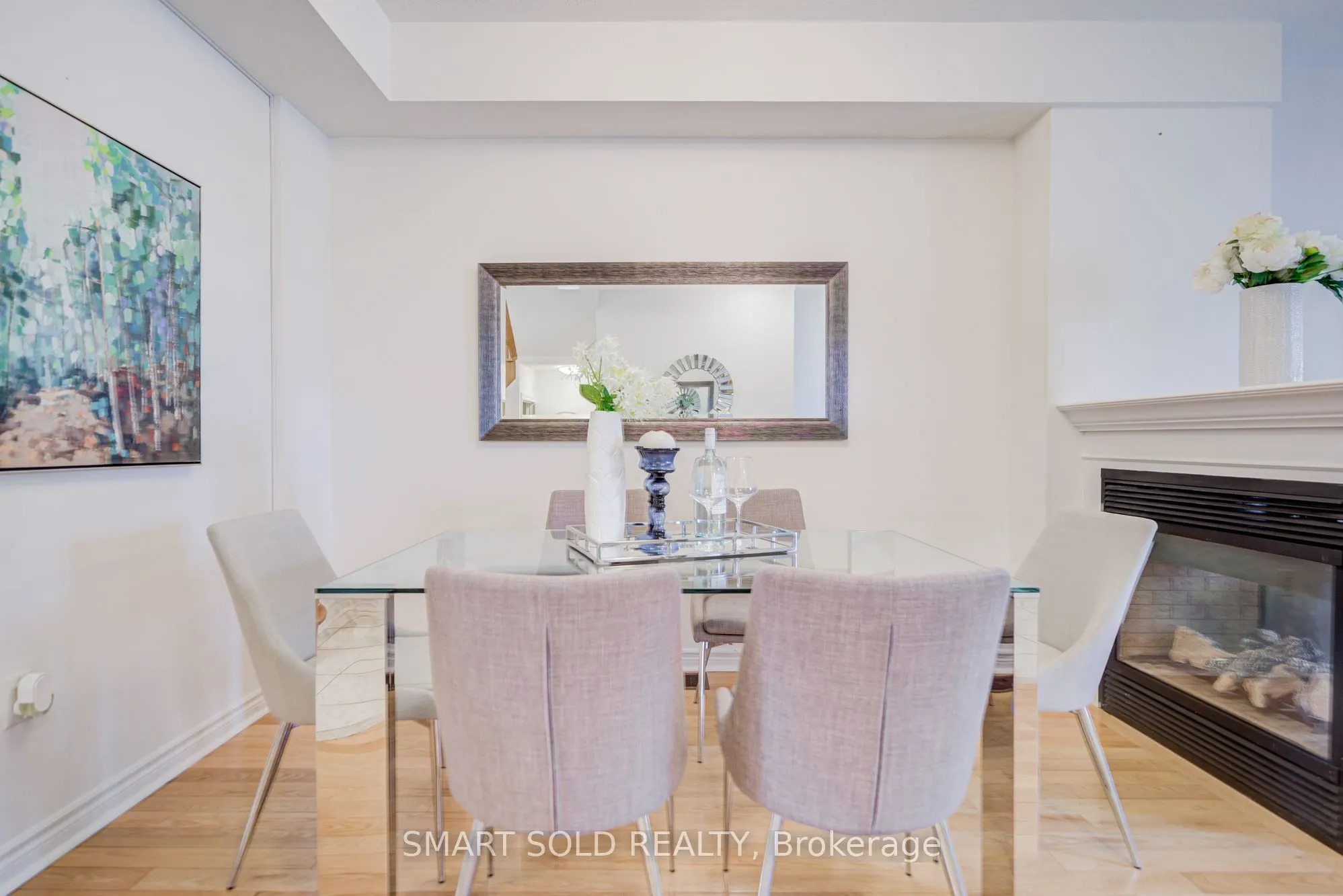 4 Thornhill Woods Drive