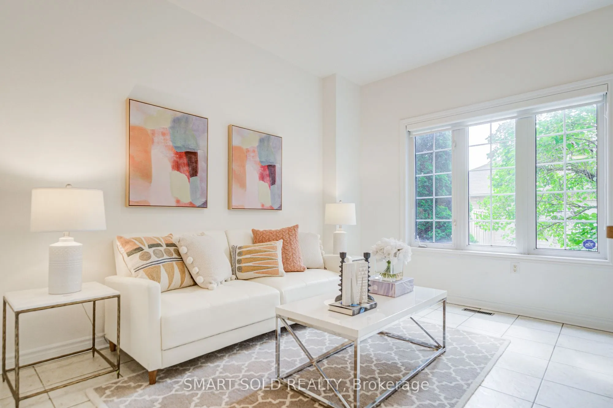4 Thornhill Woods Drive