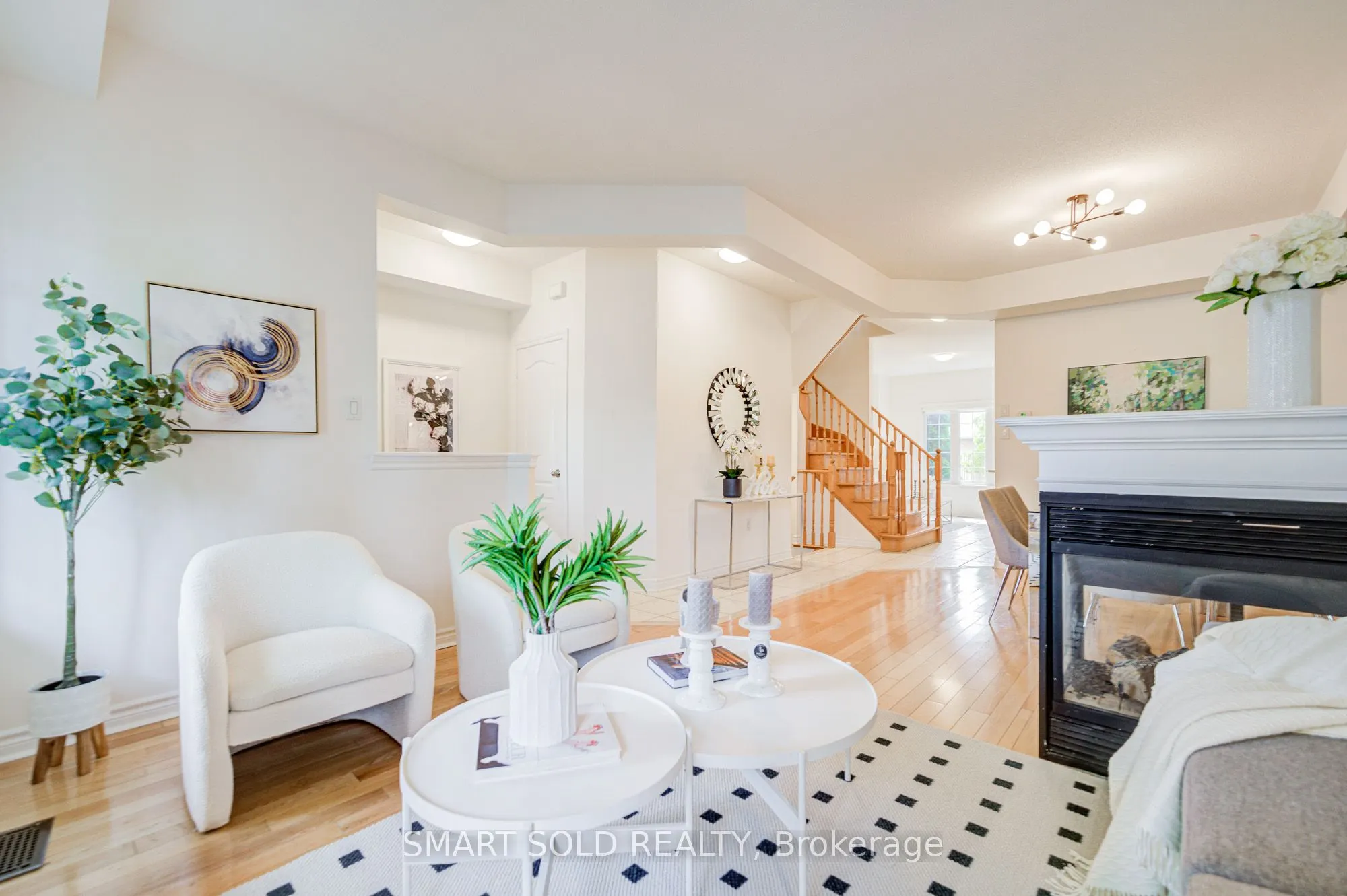 4 Thornhill Woods Drive