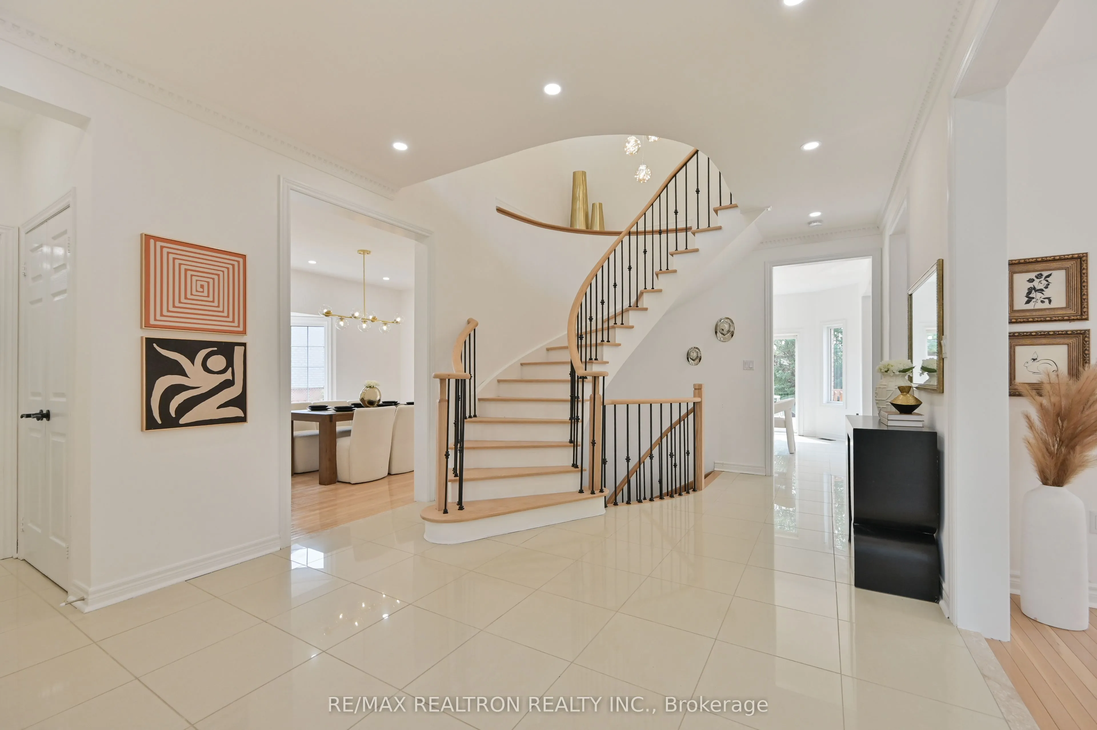 6 Renberg Drive