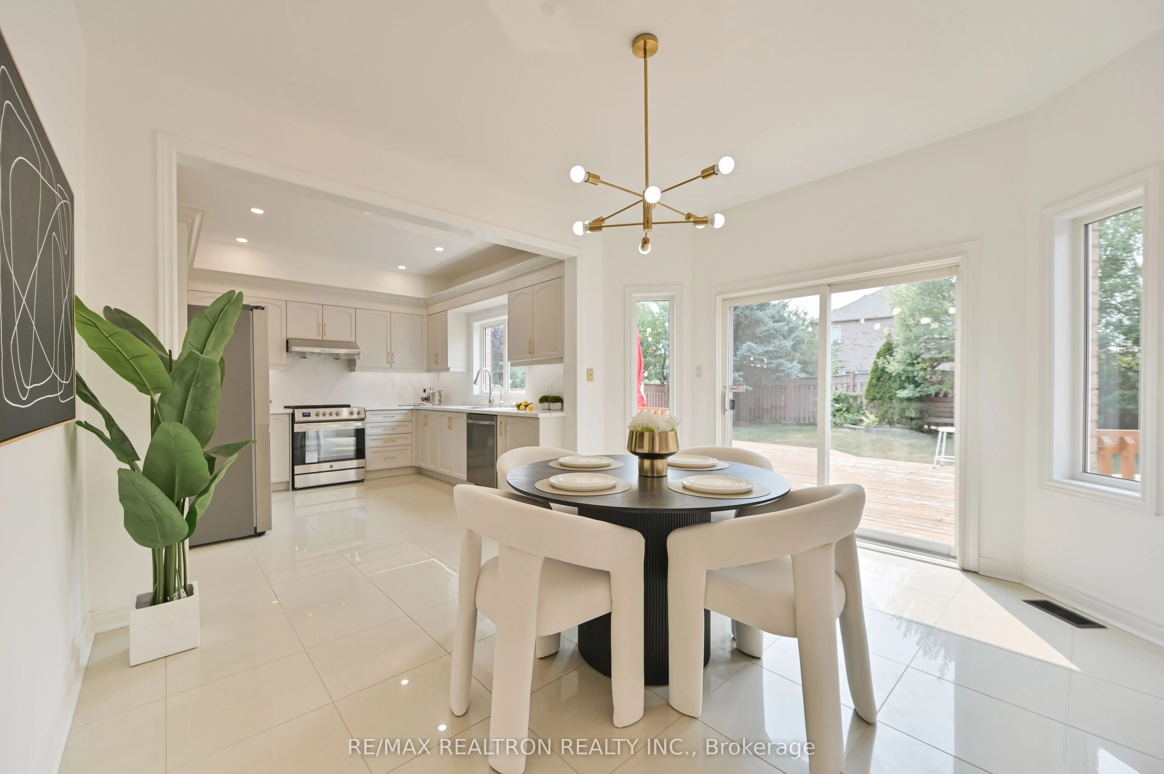 6 Renberg Drive