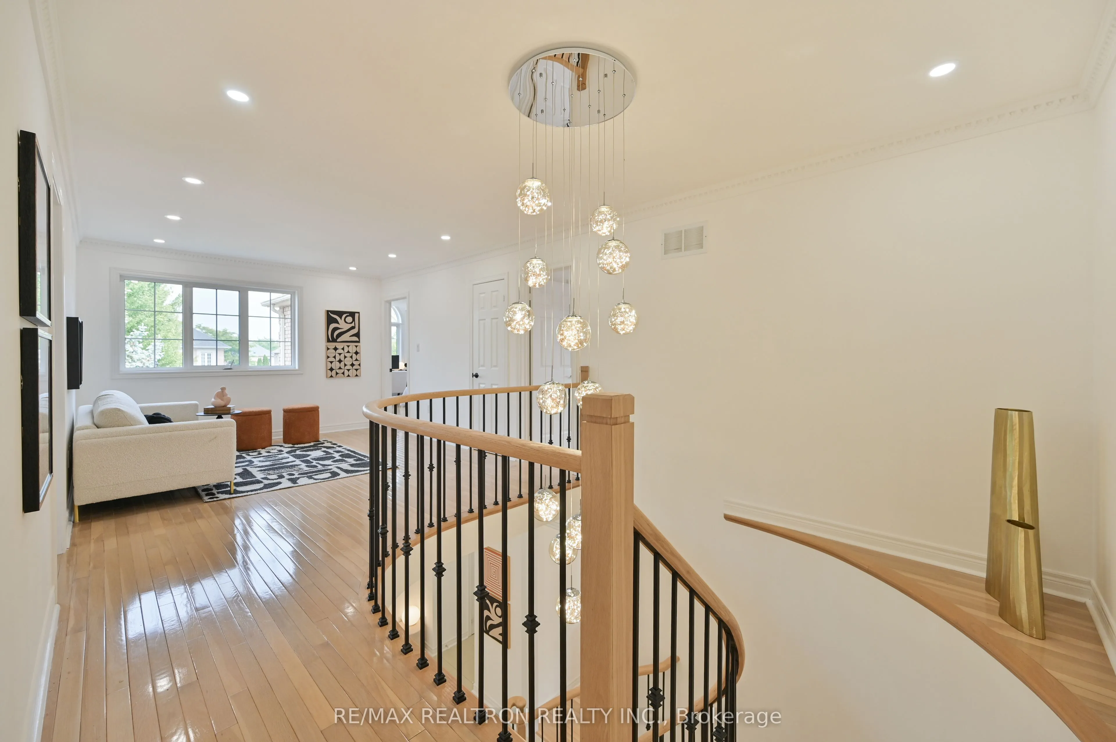 6 Renberg Drive