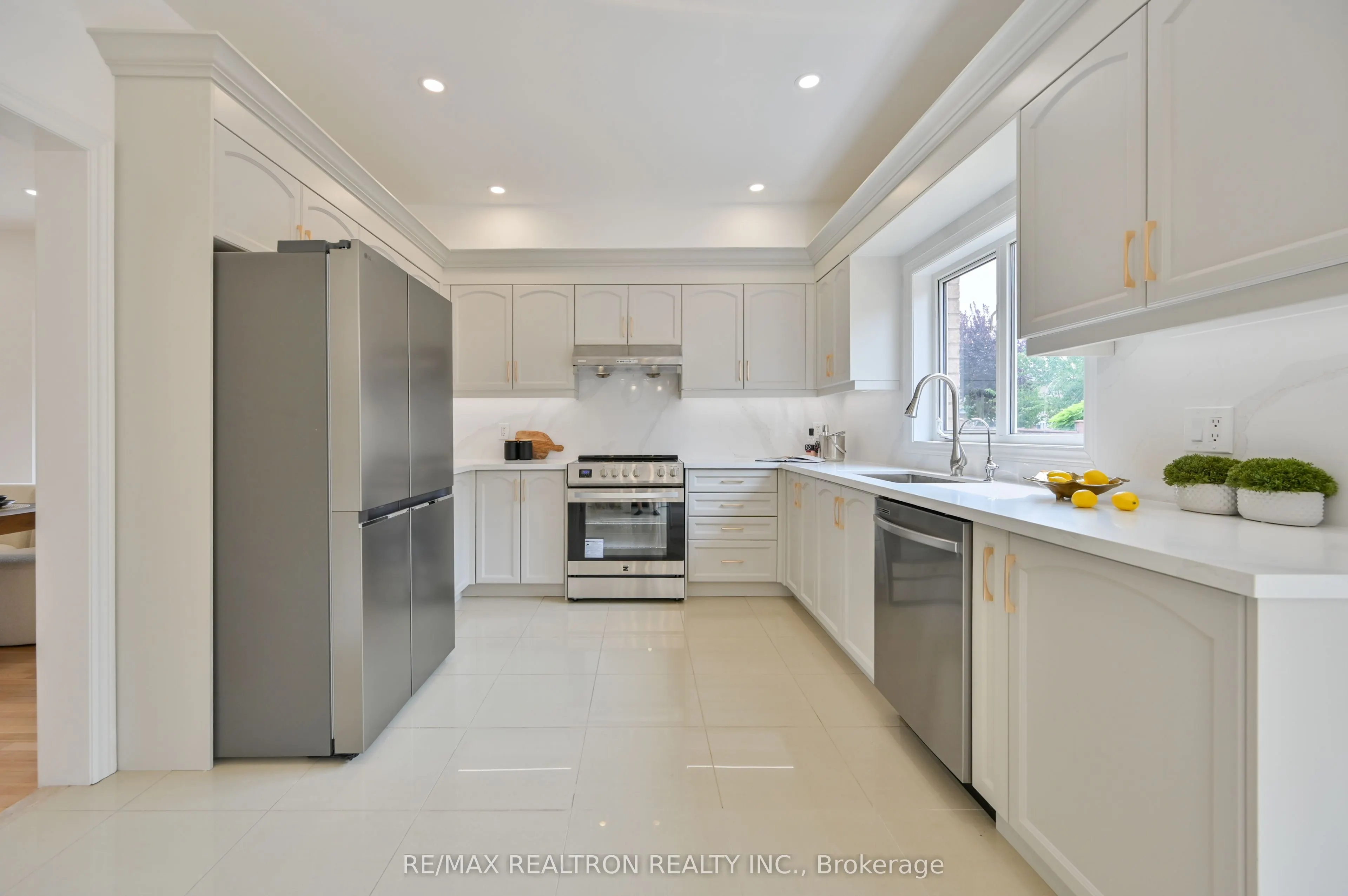 6 Renberg Drive
