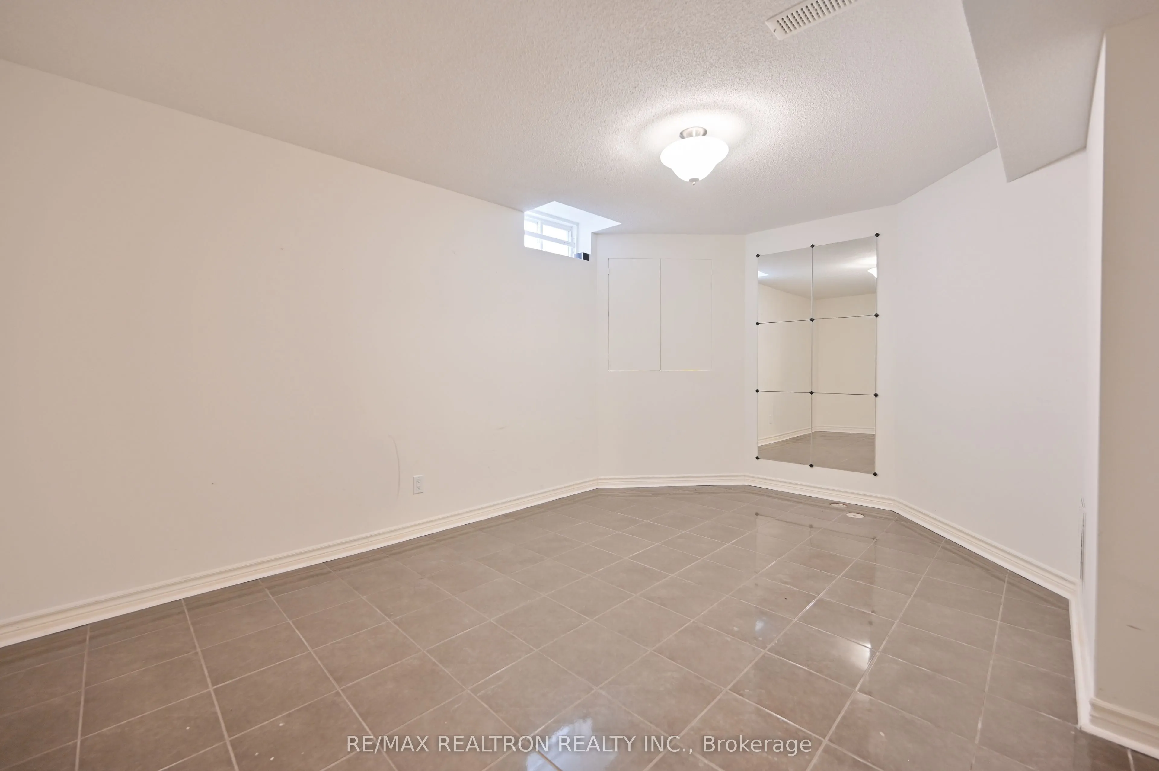 6 Renberg Drive