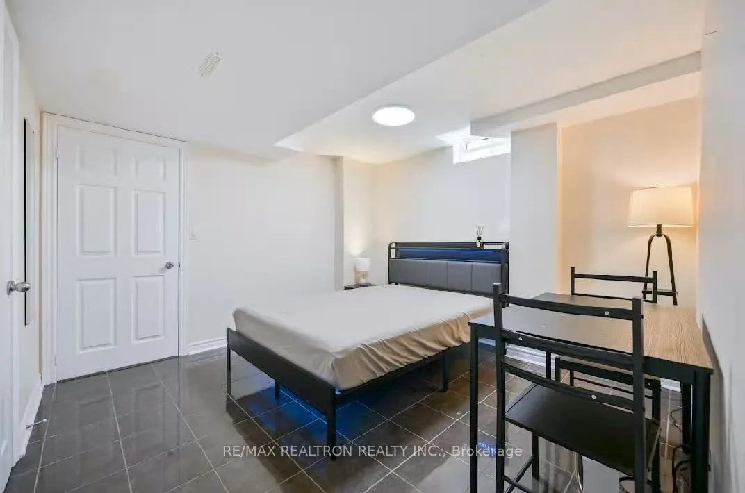6 Renberg Drive