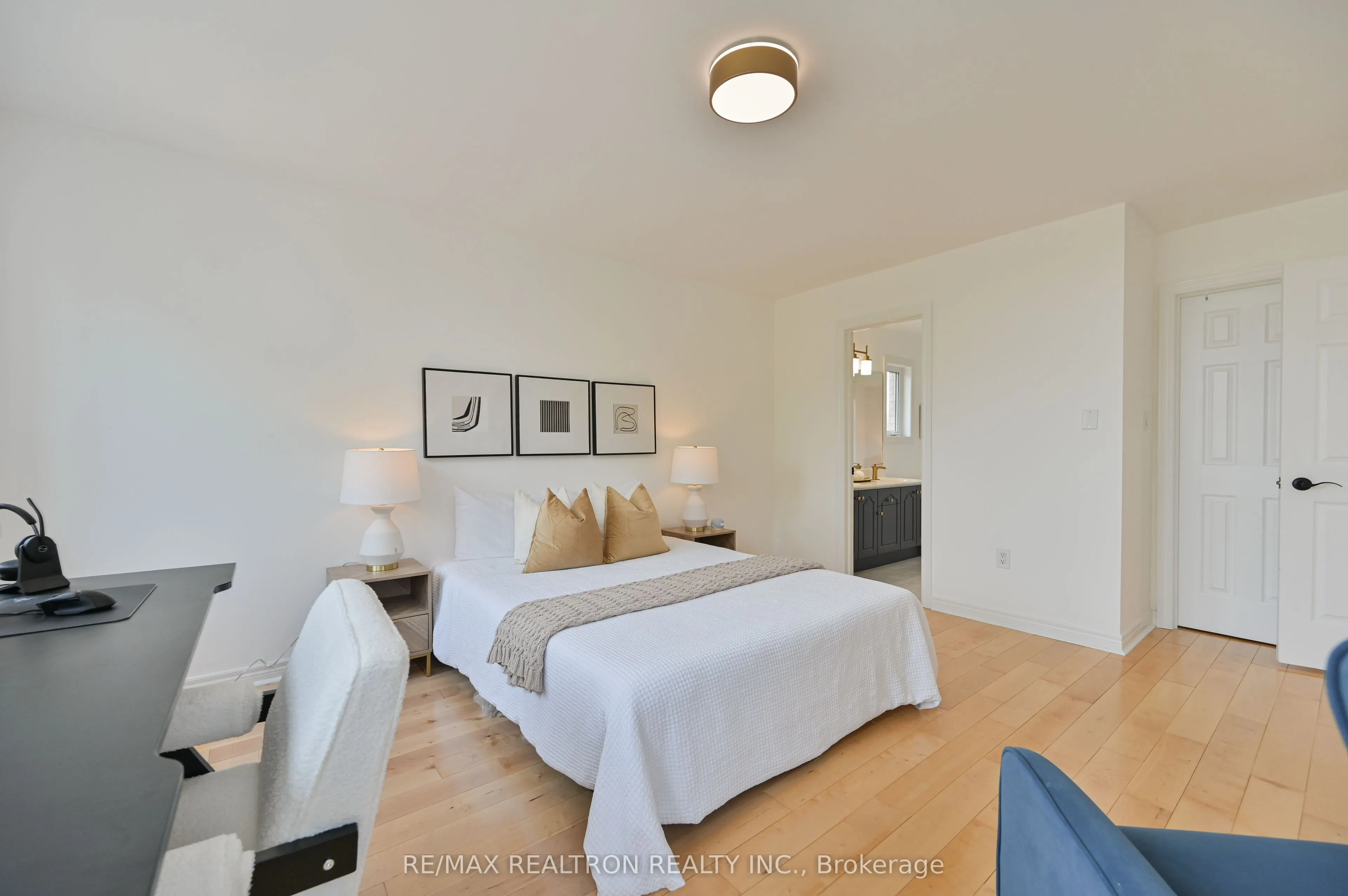 6 Renberg Drive