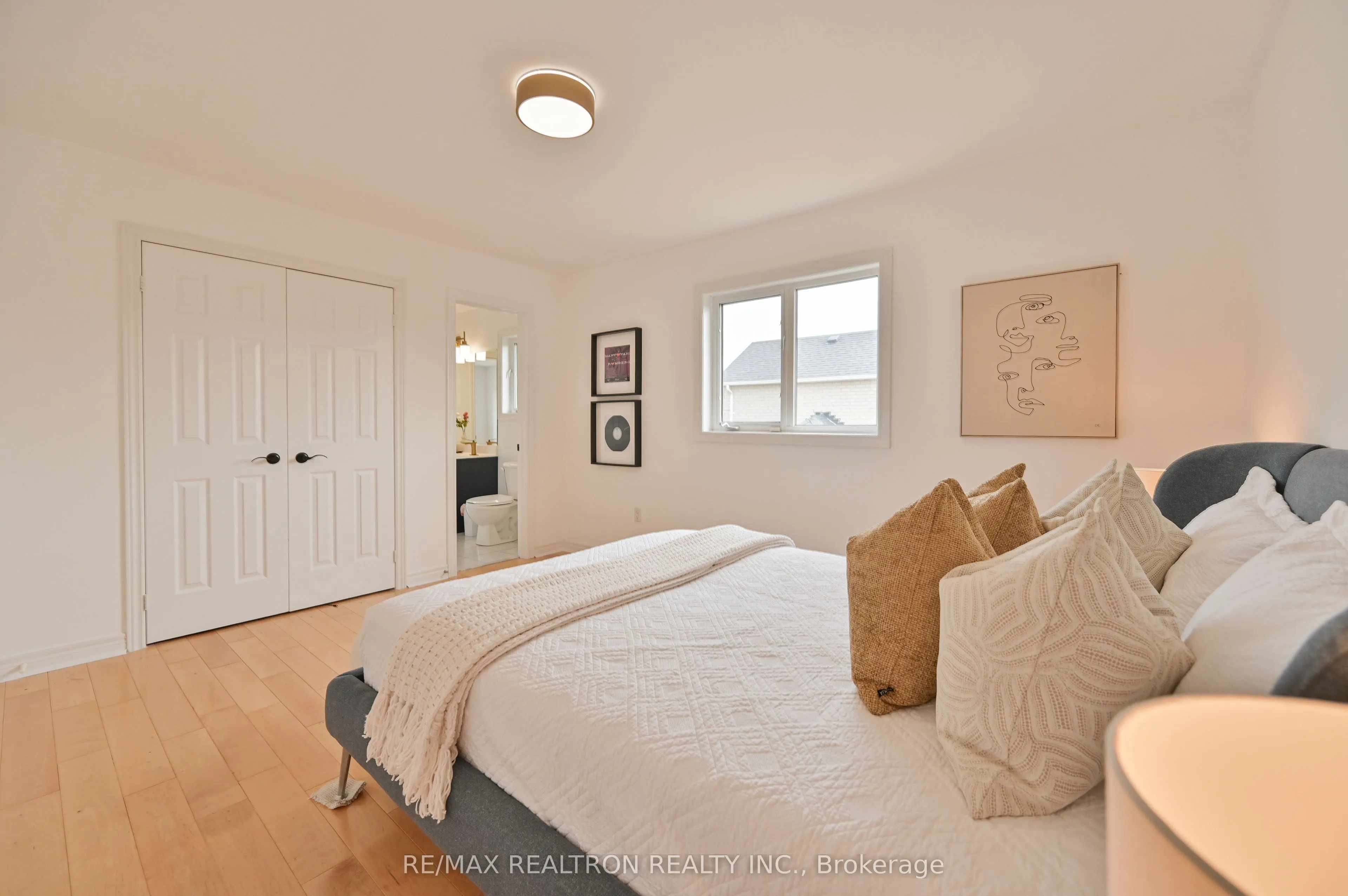 6 Renberg Drive