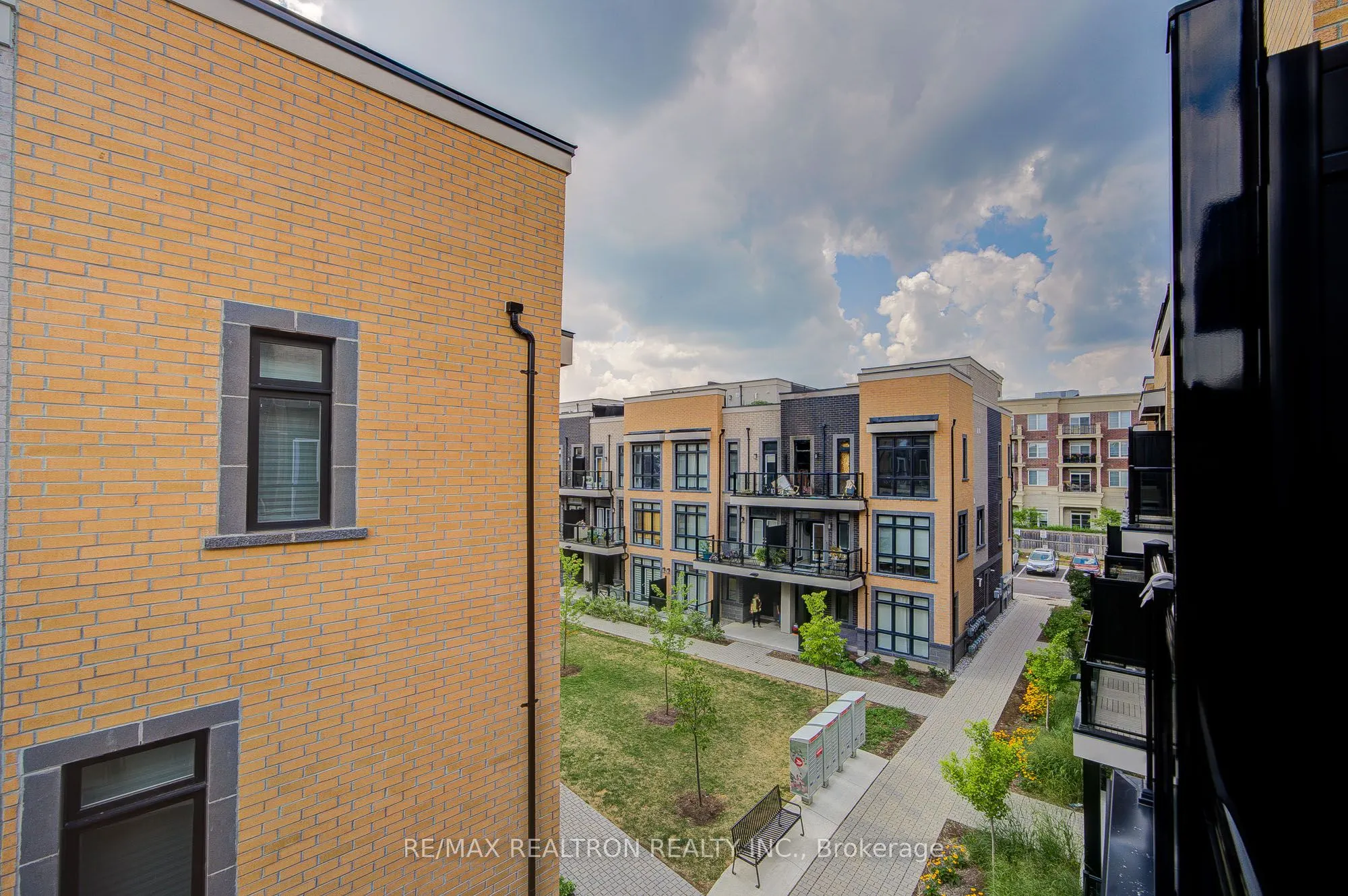 6 Sayers Lane, #18