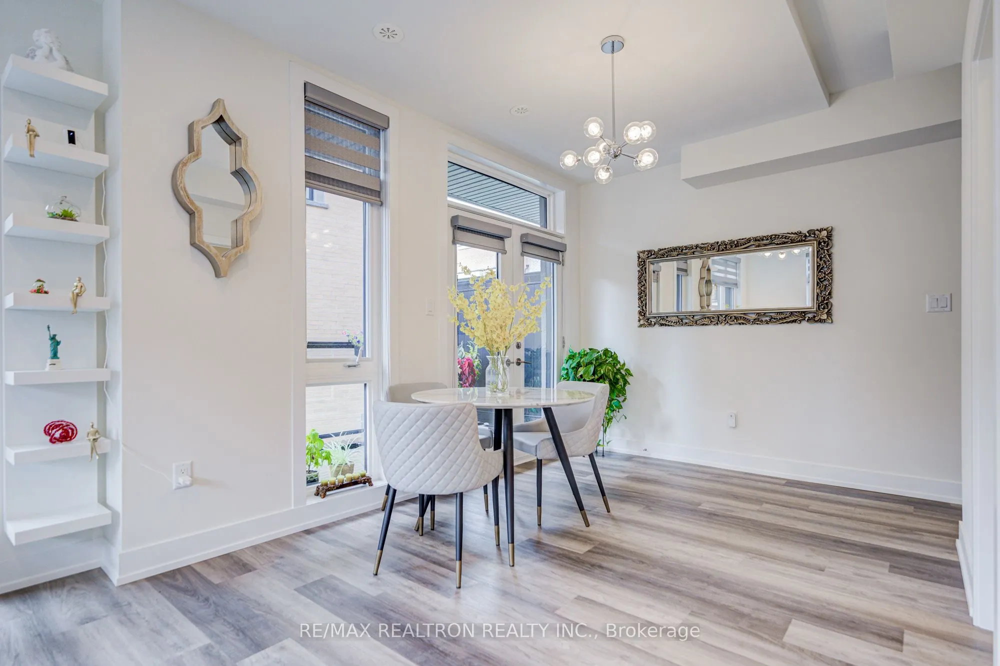 6 Sayers Lane, #18