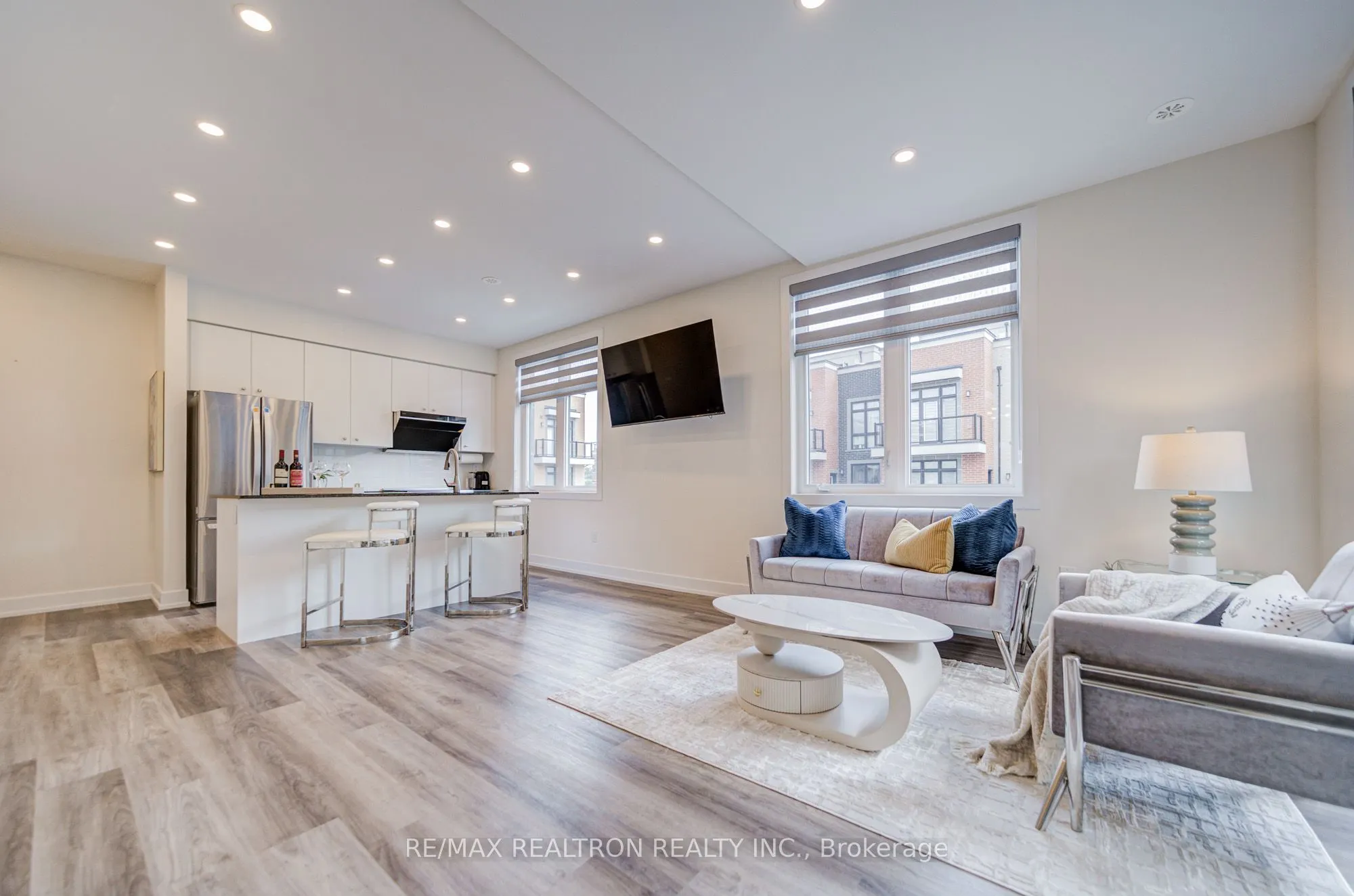 6 Sayers Lane, #18