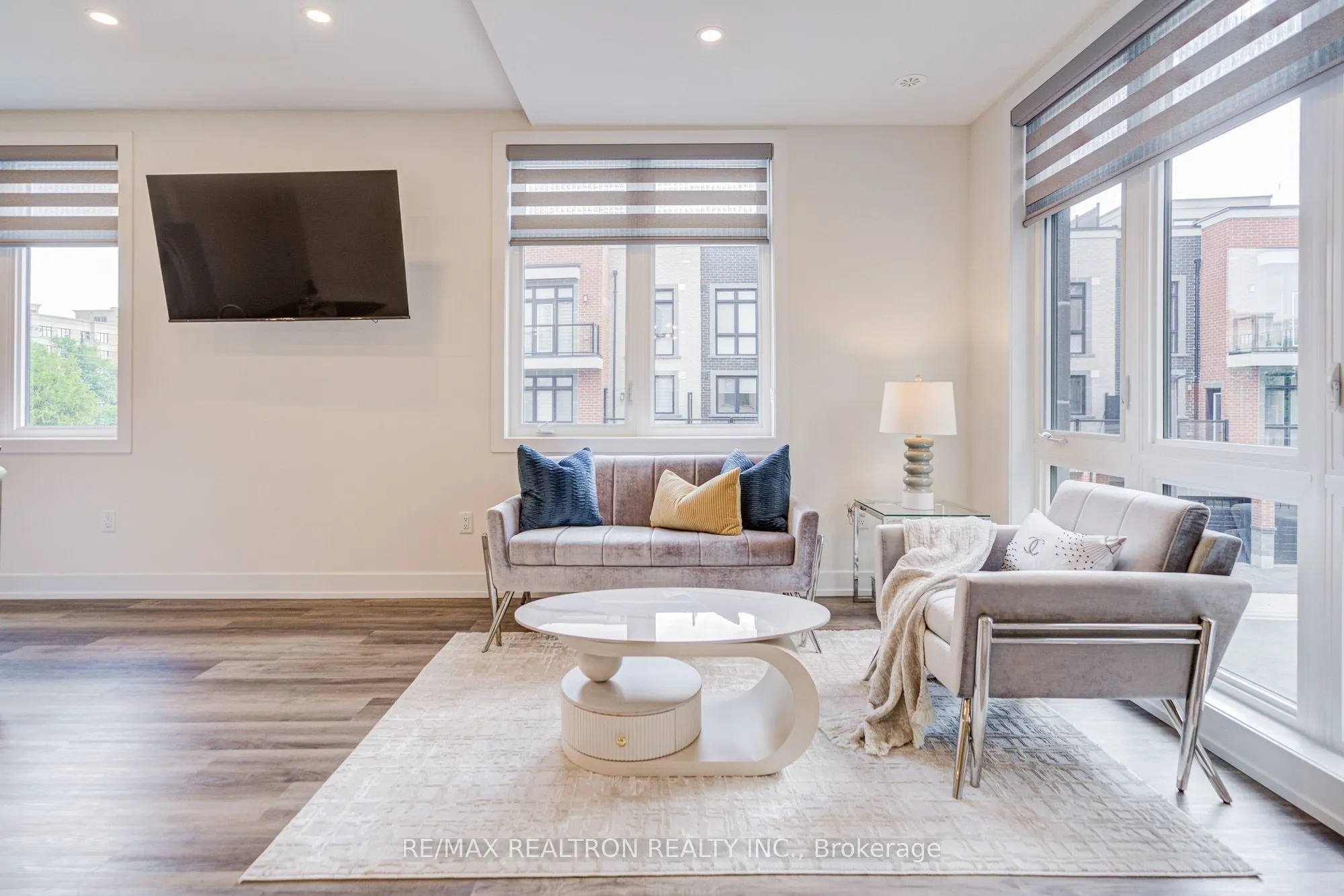6 Sayers Lane, #18