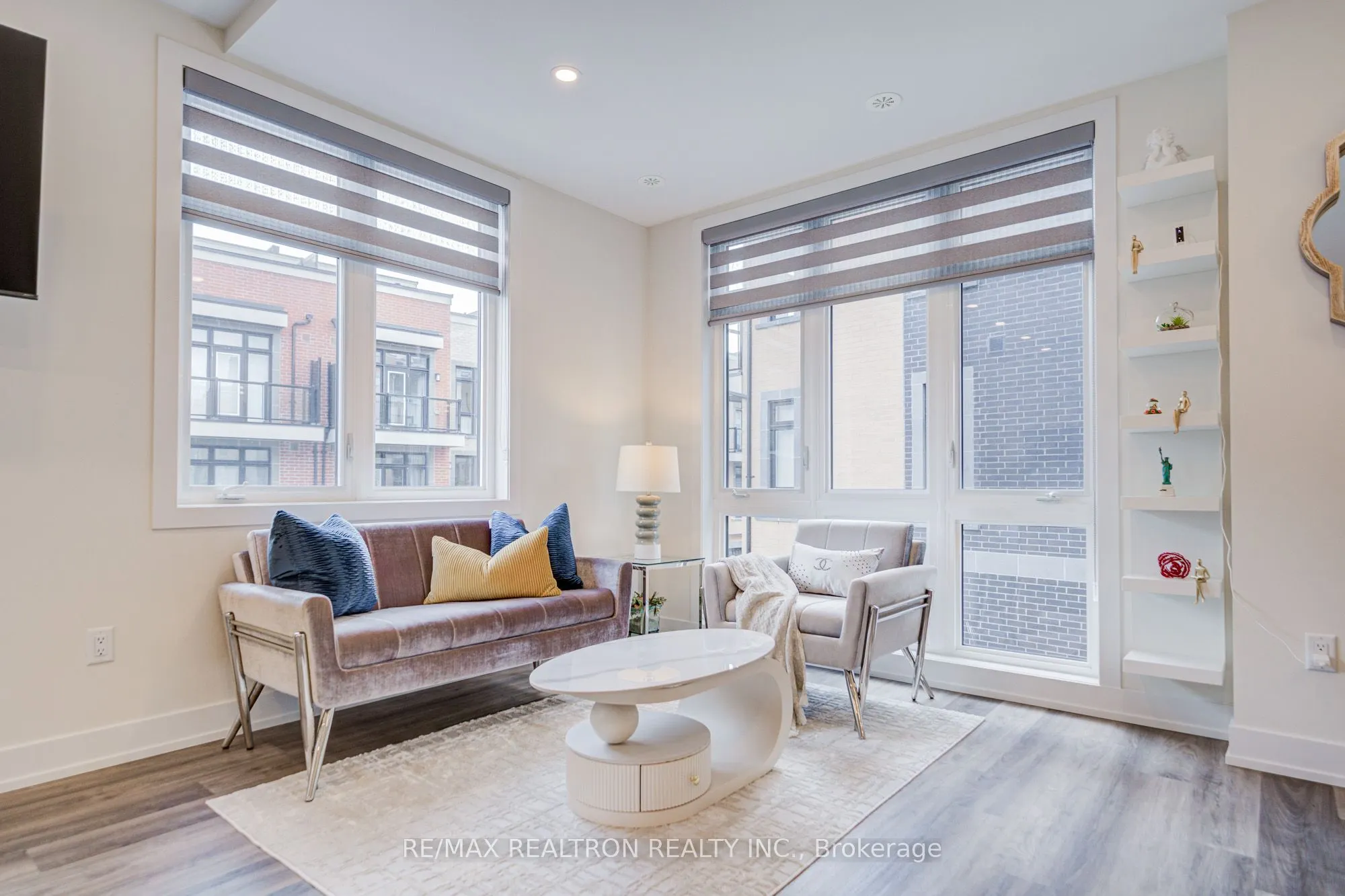6 Sayers Lane, #18