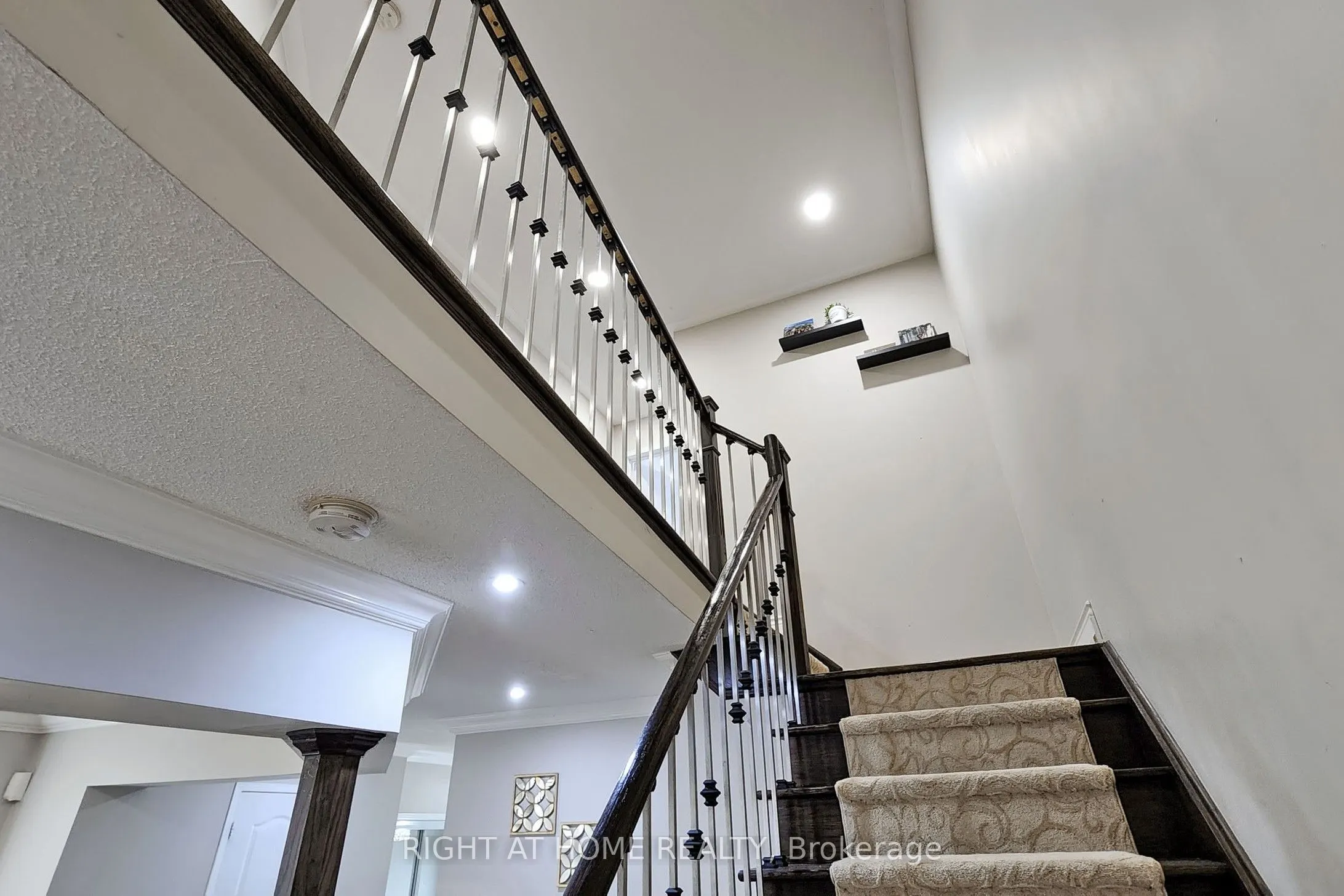 30 Casabel Drive, #Upper