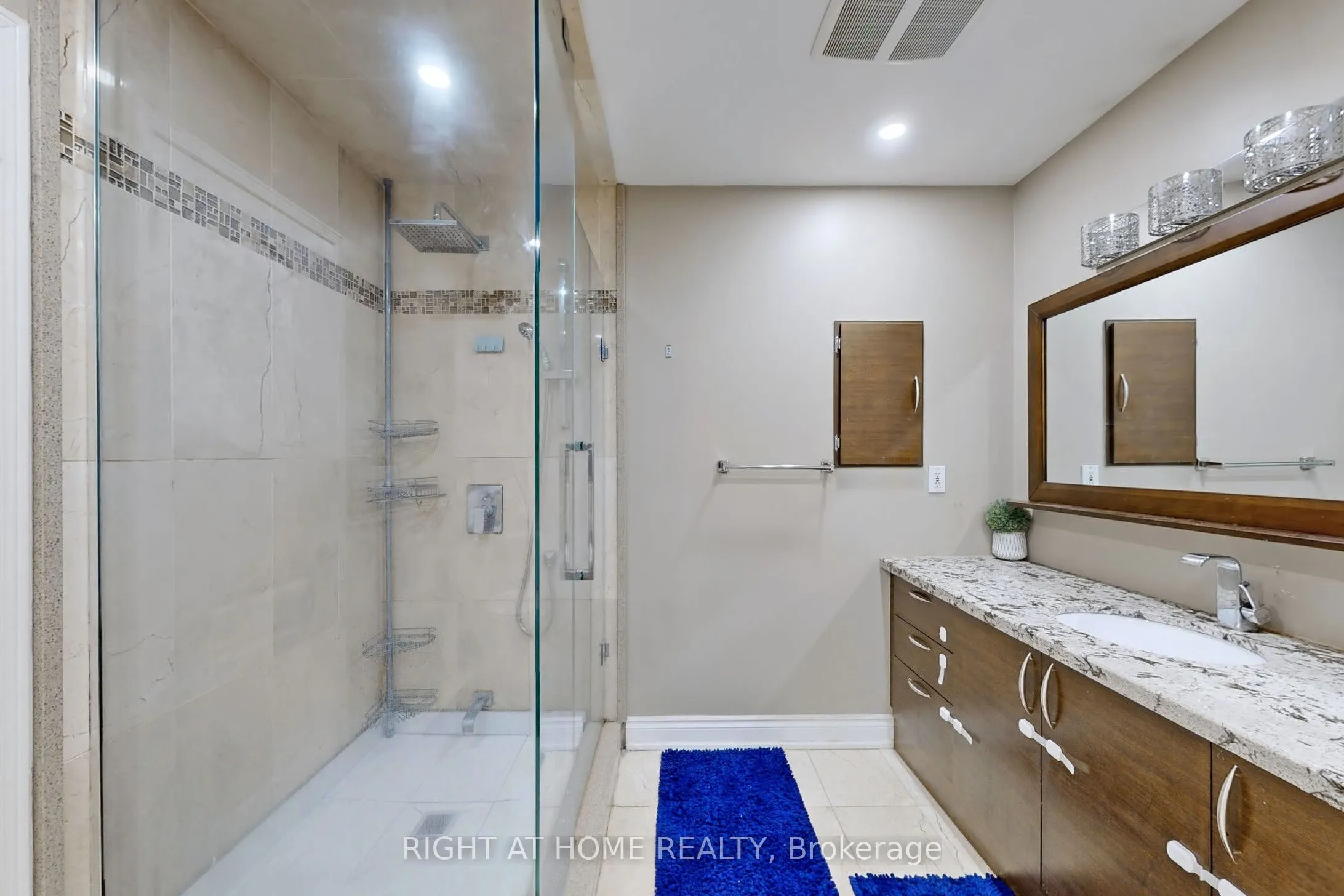 30 Casabel Drive, #Upper