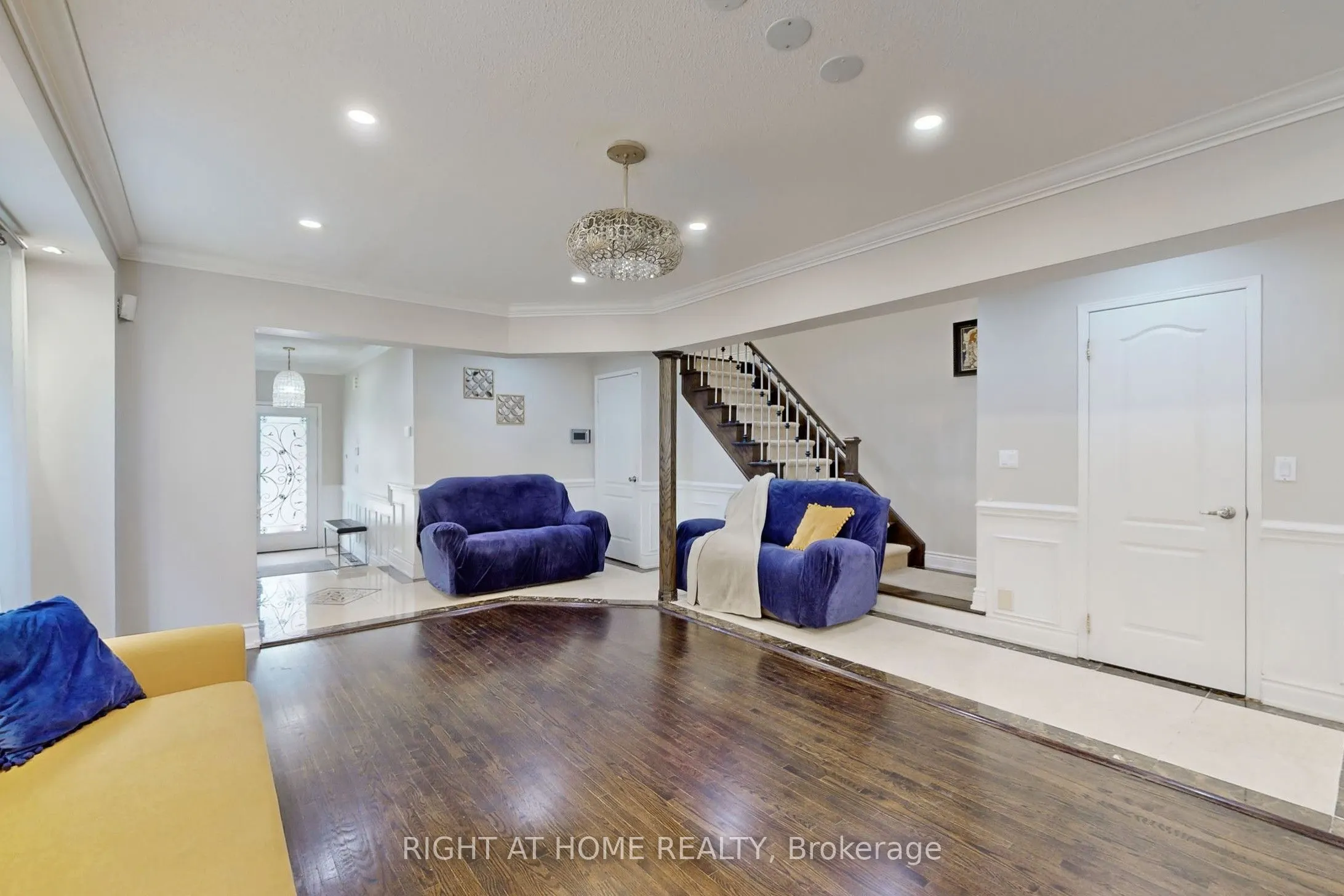 30 Casabel Drive, #Upper