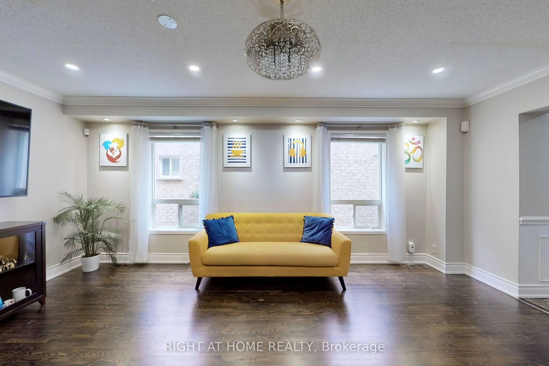 30 Casabel Drive, #Upper