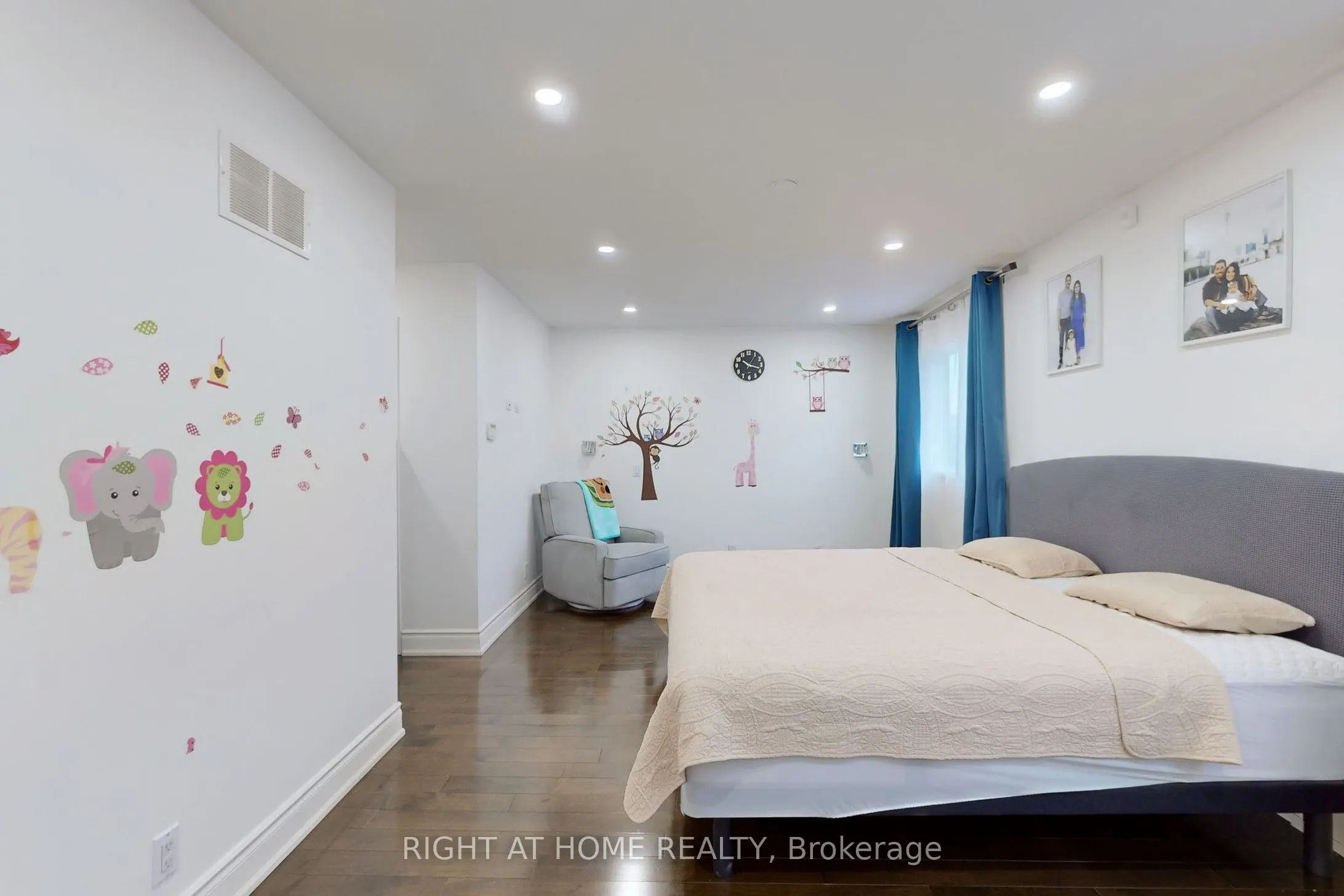 30 Casabel Drive, #Upper
