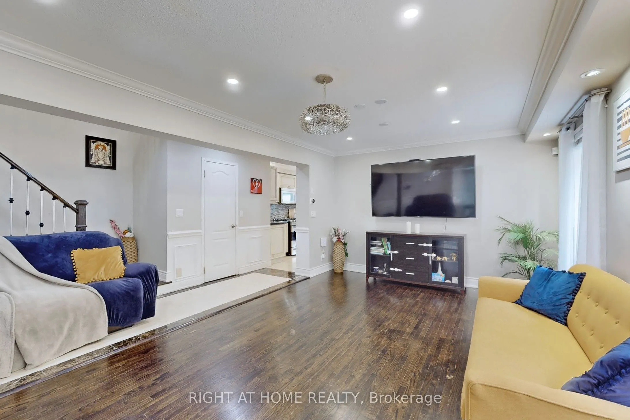 30 Casabel Drive, #Upper