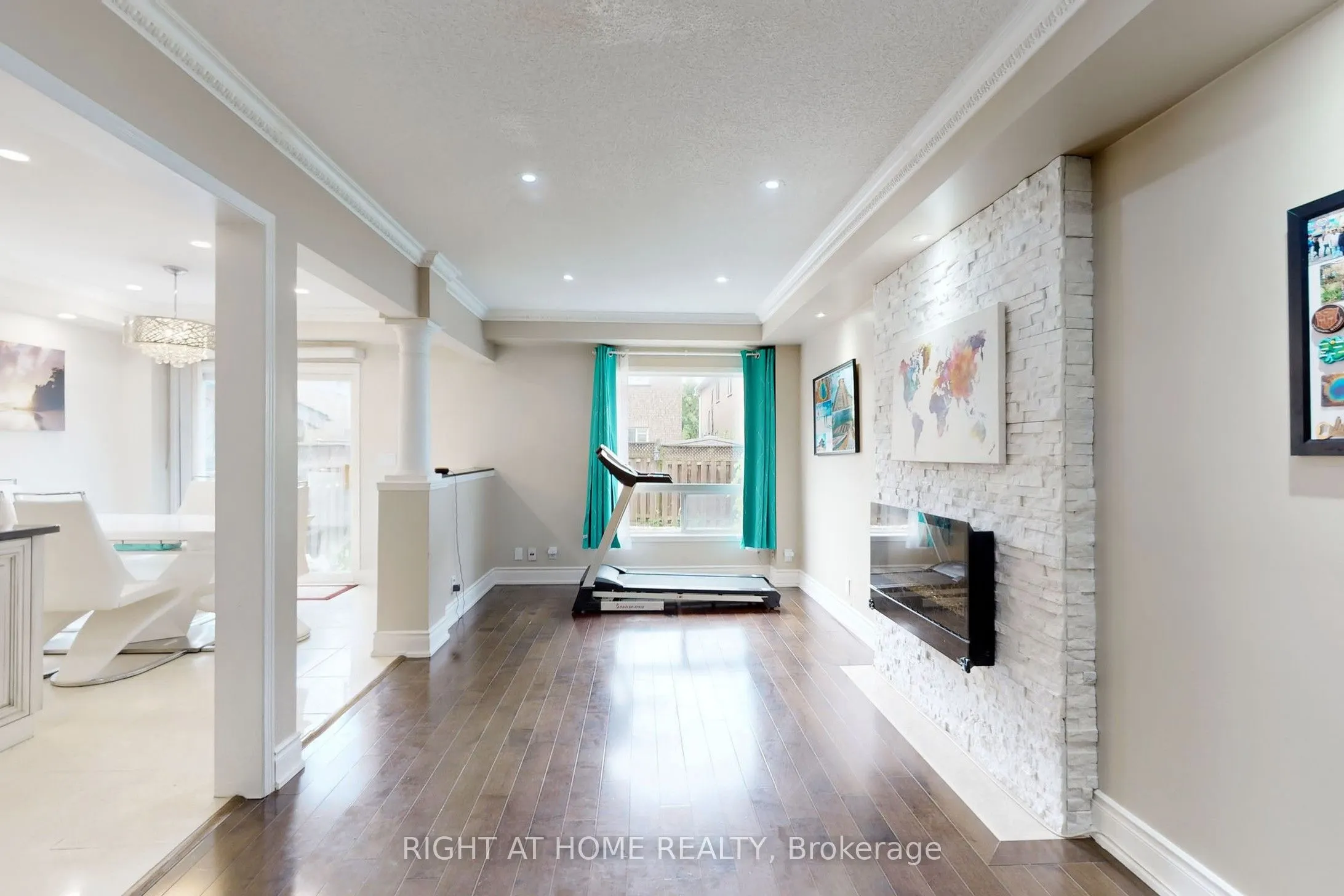30 Casabel Drive, #Upper