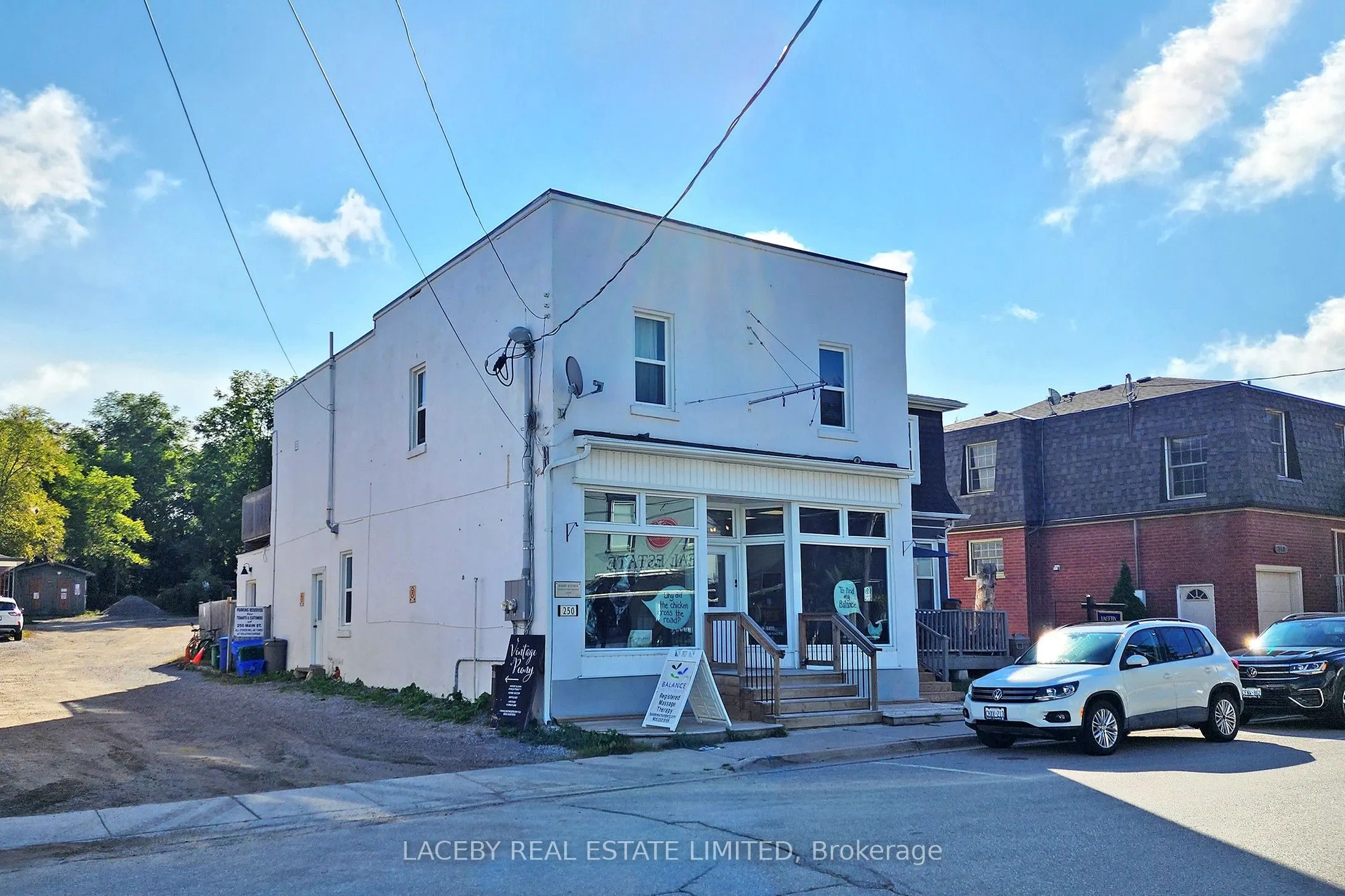 250 Main Street, #4