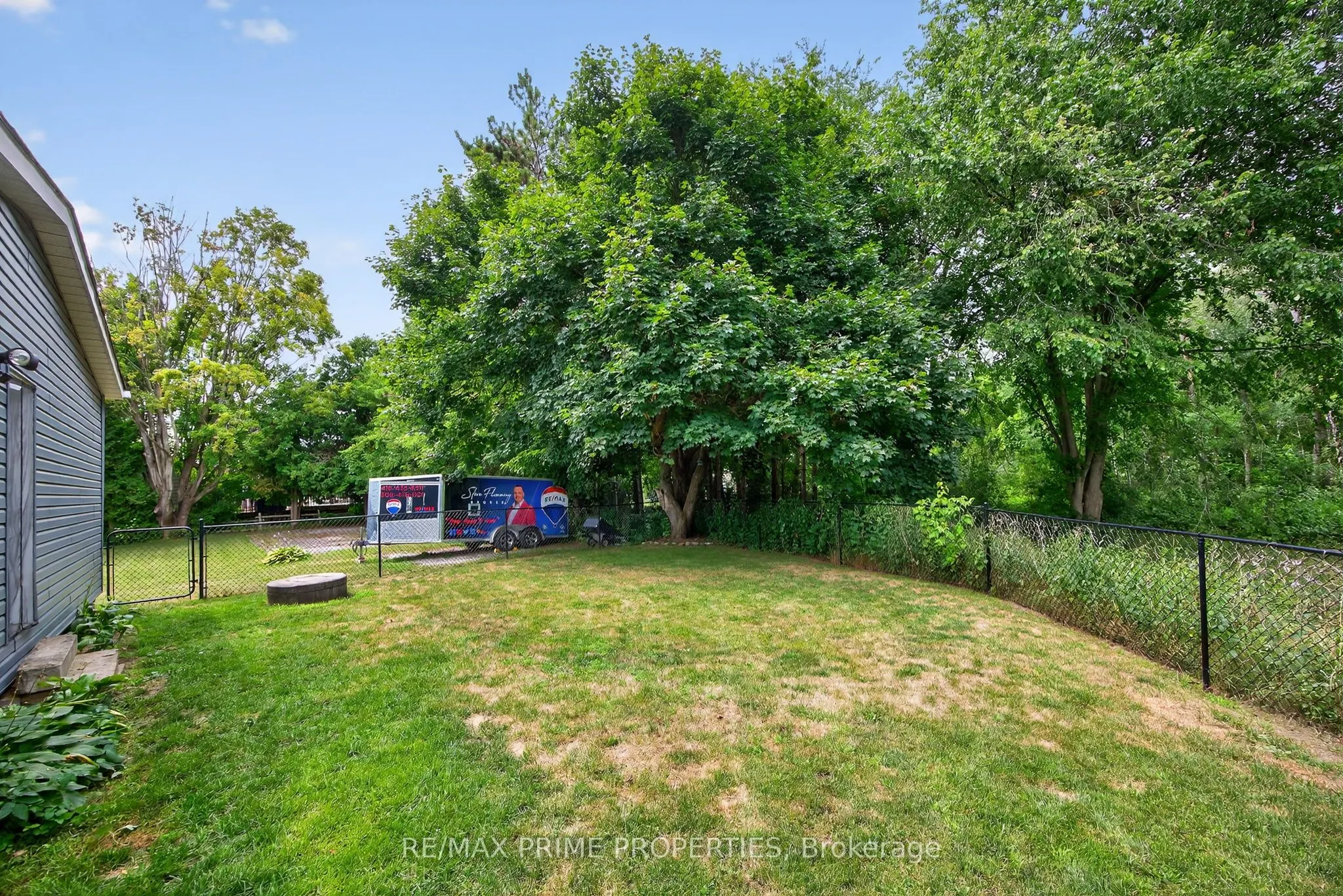 5670 Thomas Drive