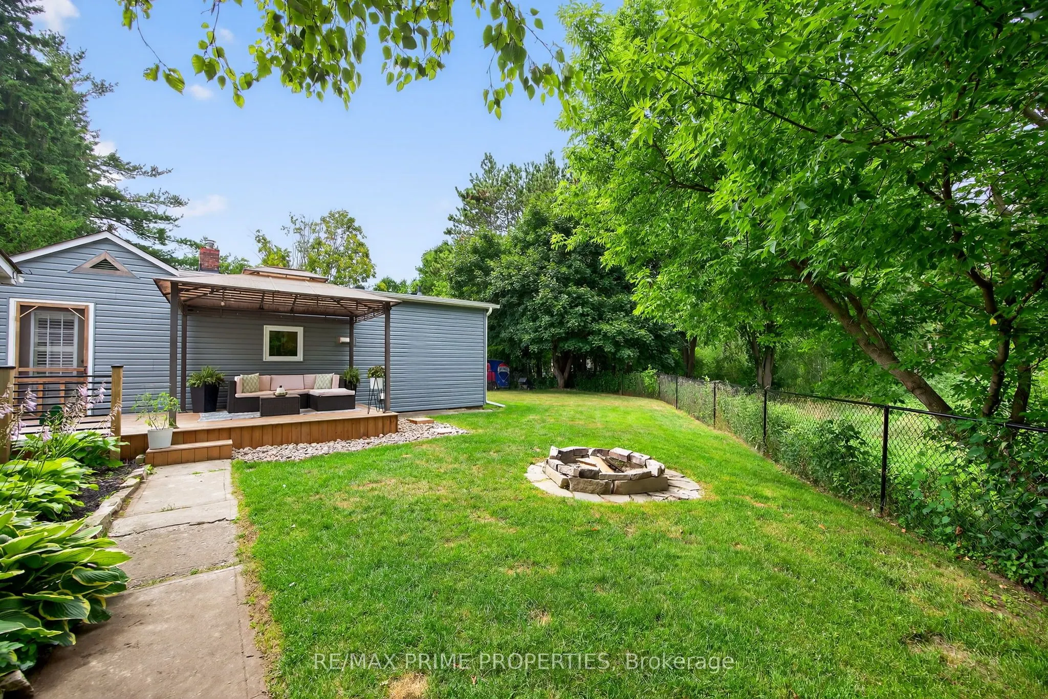 5670 Thomas Drive