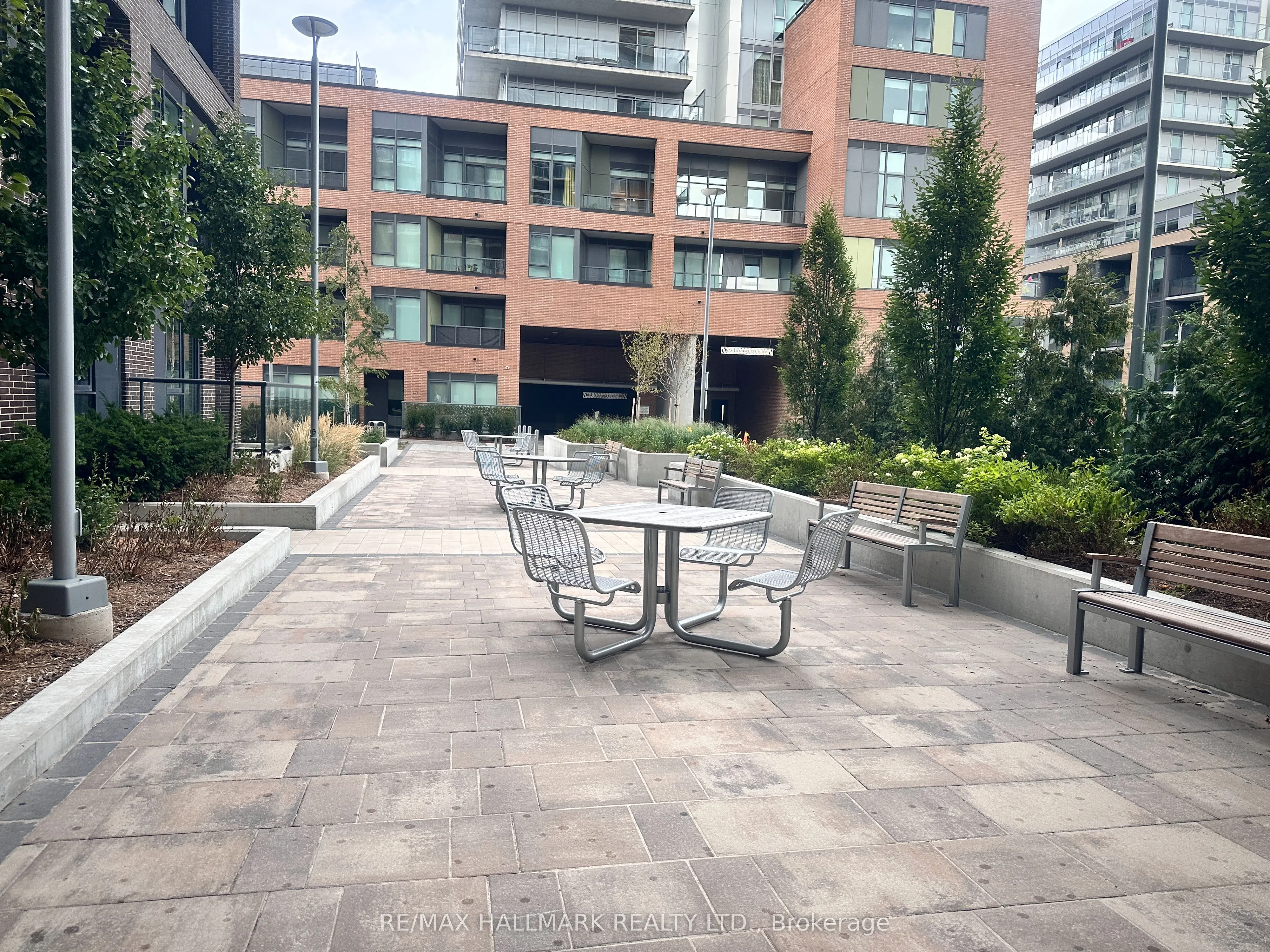 185 Deerfield Road, #1104