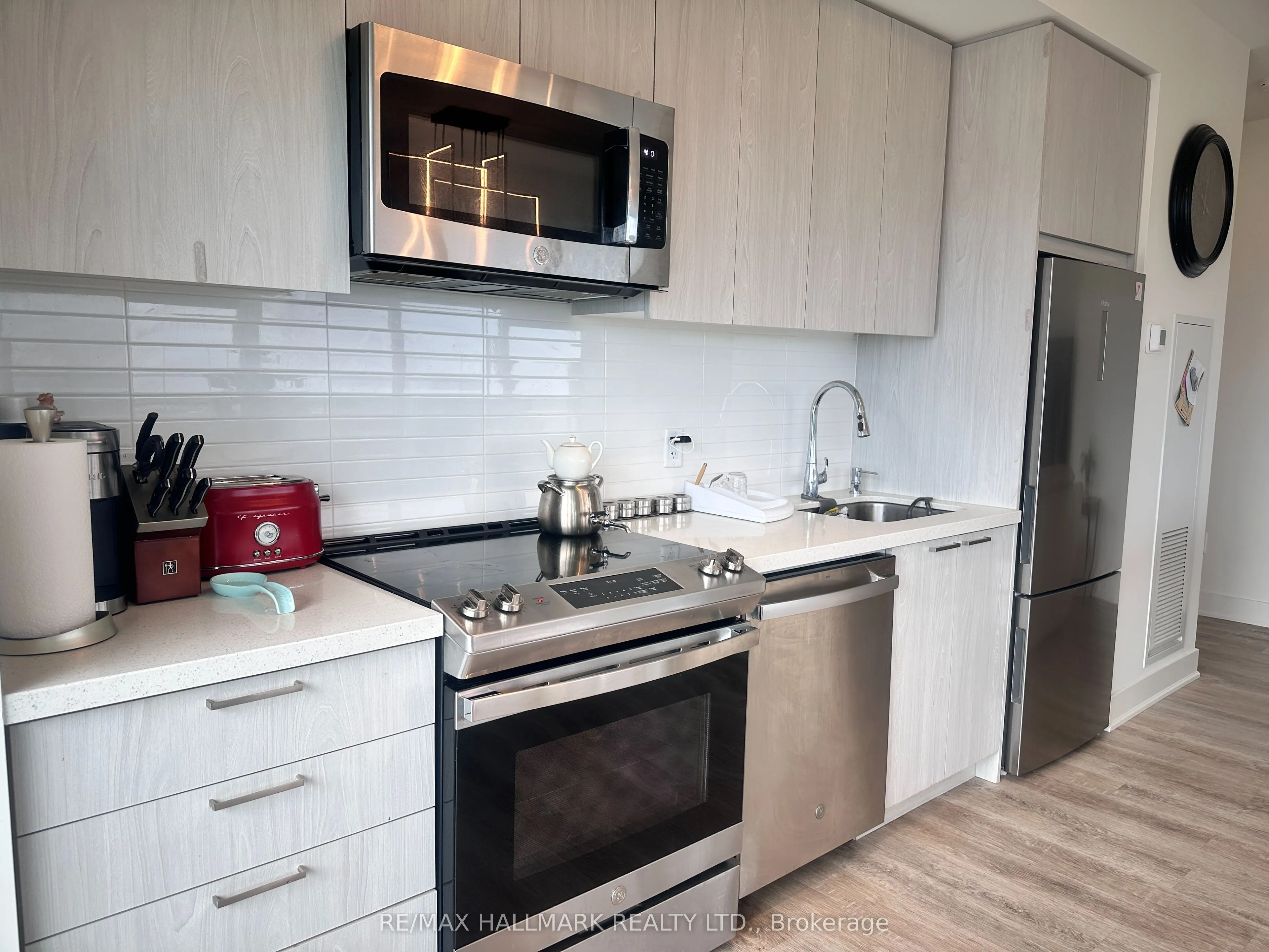 185 Deerfield Road, #1104