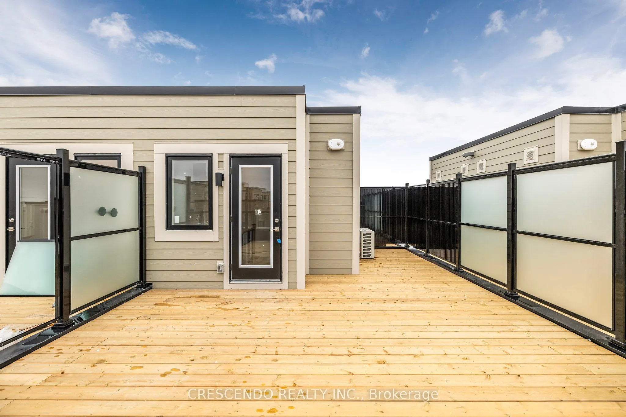 22 Lytham Green Circle, #21