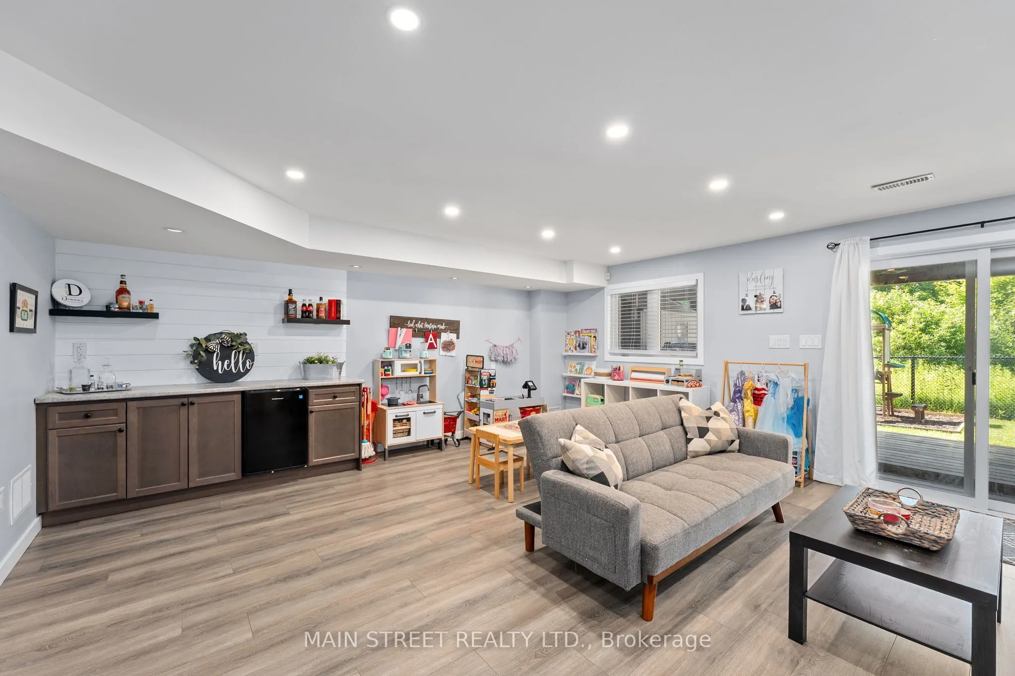 10 Prosser Crescent