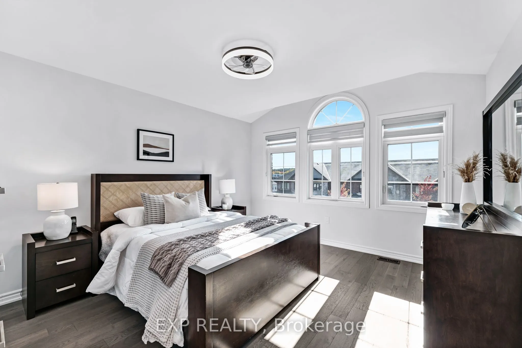 9 Gord Matthews Way