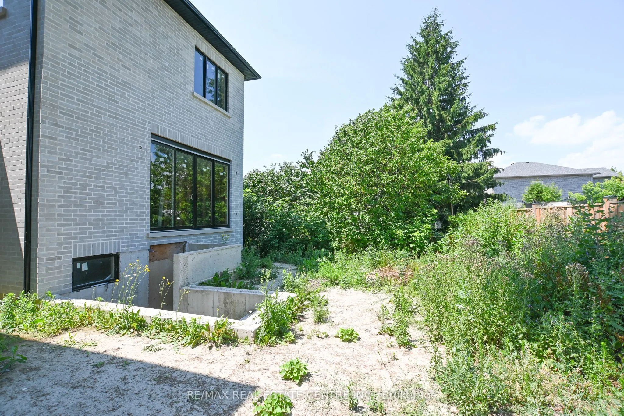 26 Rainbow Drive