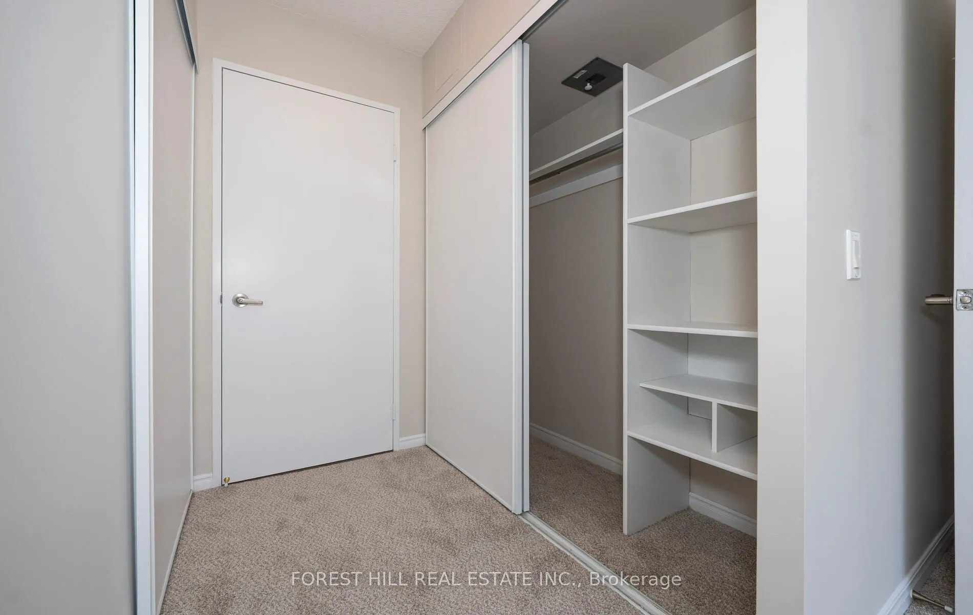91 Townsgate Drive, #709