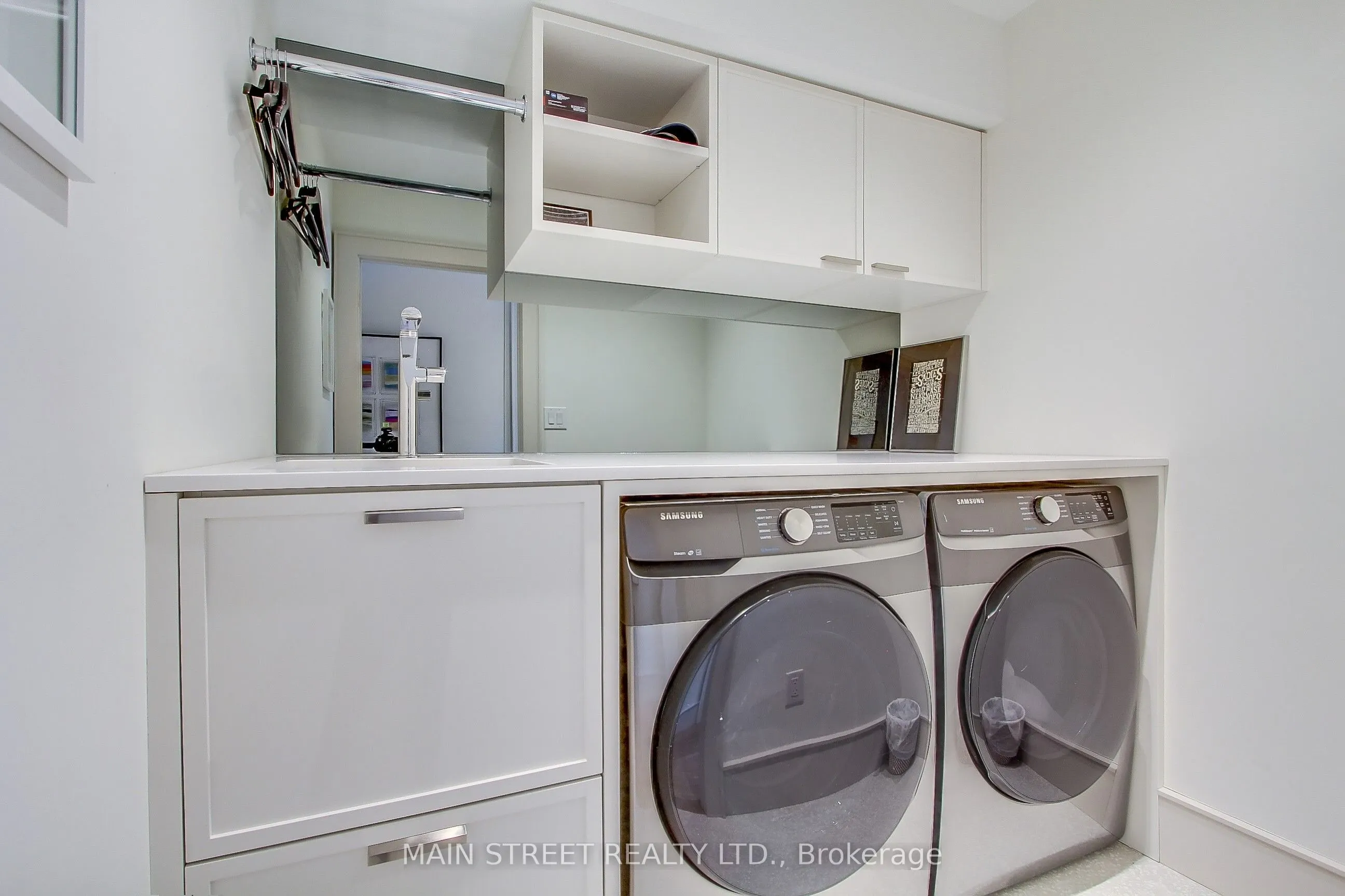12 Powseland Crescent, #27