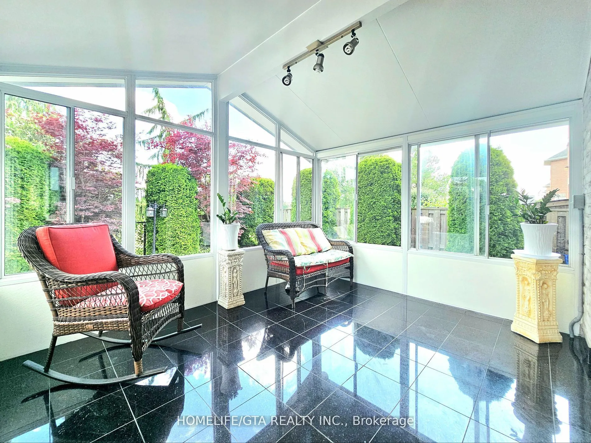 79 Worthing Avenue