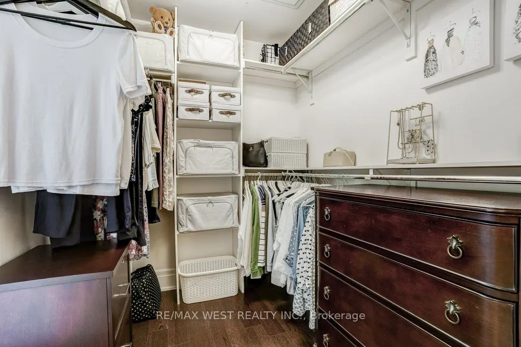 35 Baker Hill Boulevard, #404