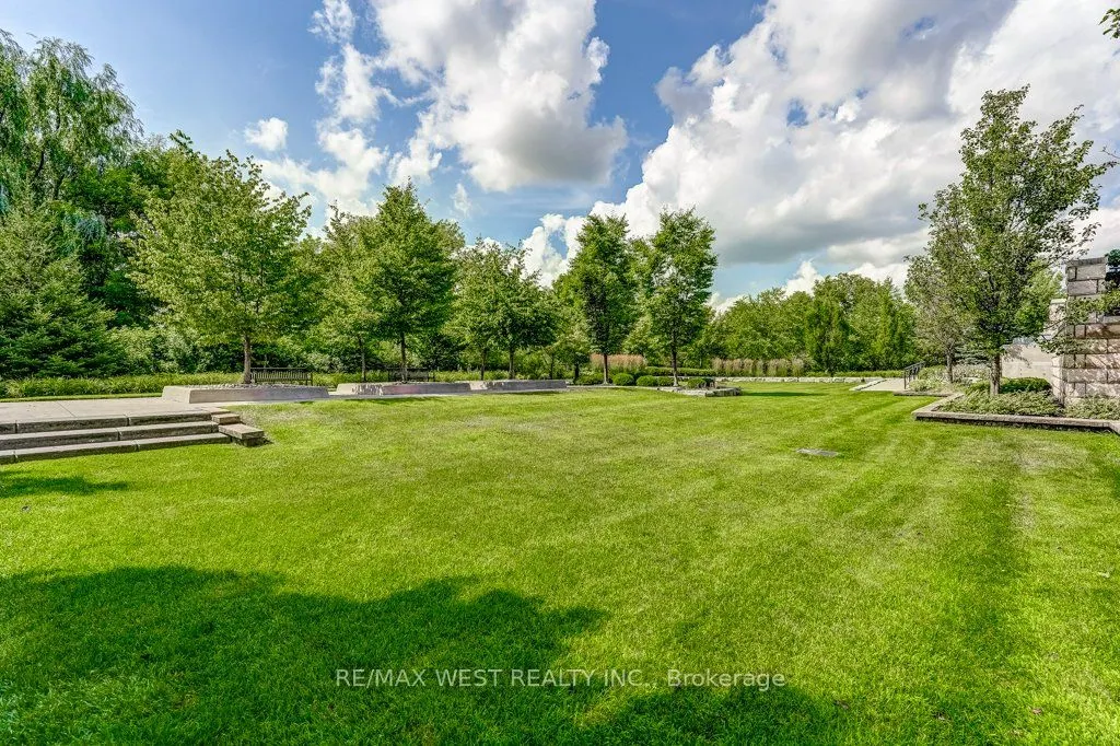 35 Baker Hill Boulevard, #404