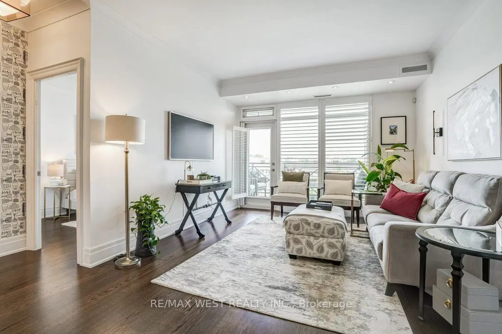35 Baker Hill Boulevard, #404